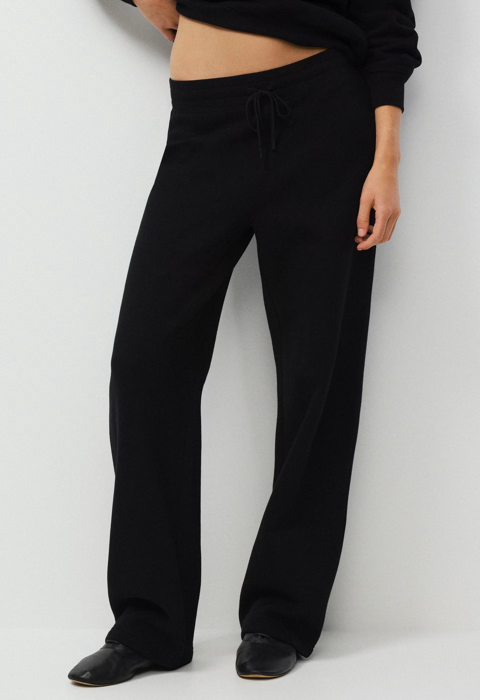Cozy Sweatfleece Perfect Banded Sweatpant - BLACK