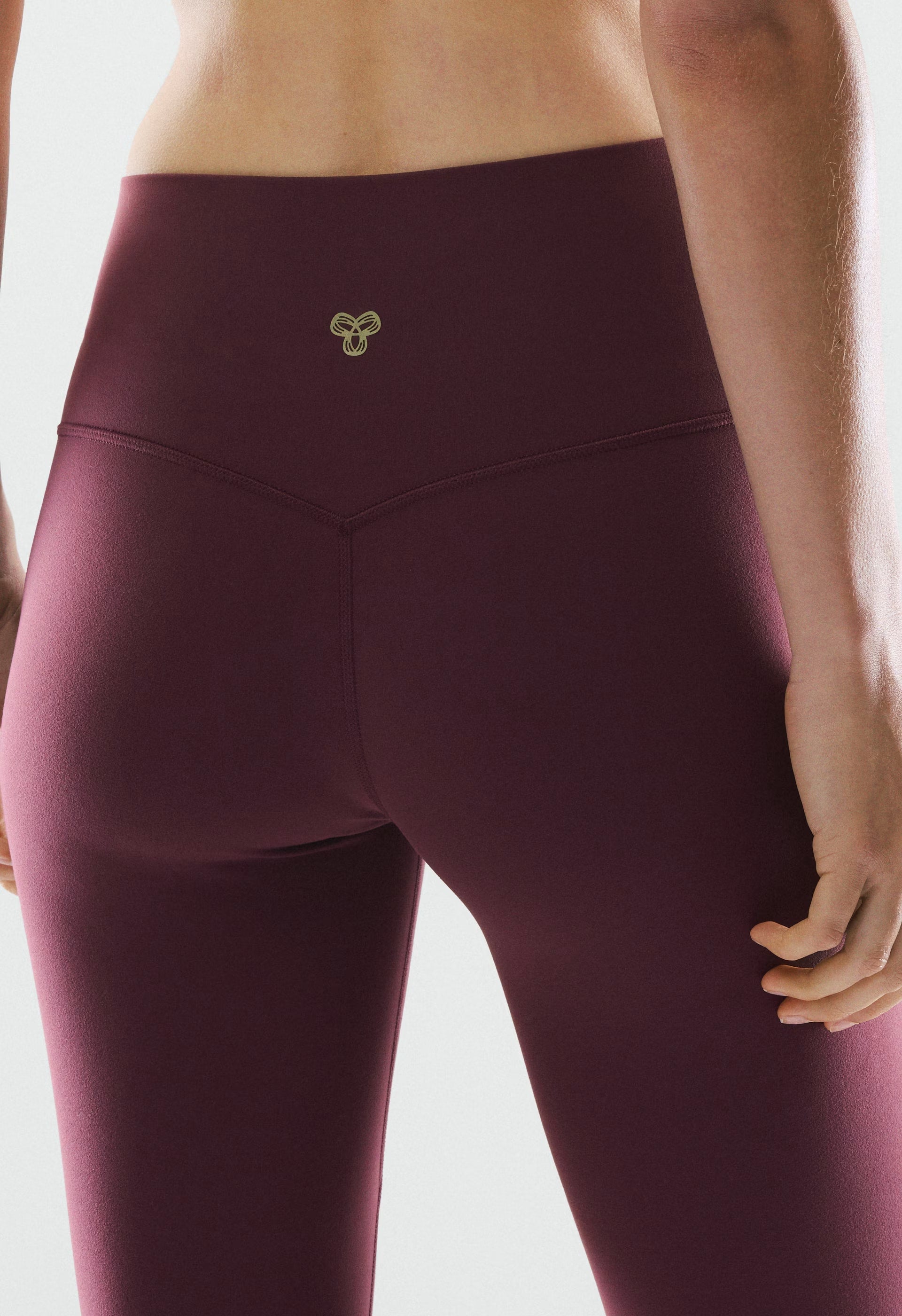 BUTTER Cheeky Infinite Hi-Rise 24 Legging - GALA PLUM