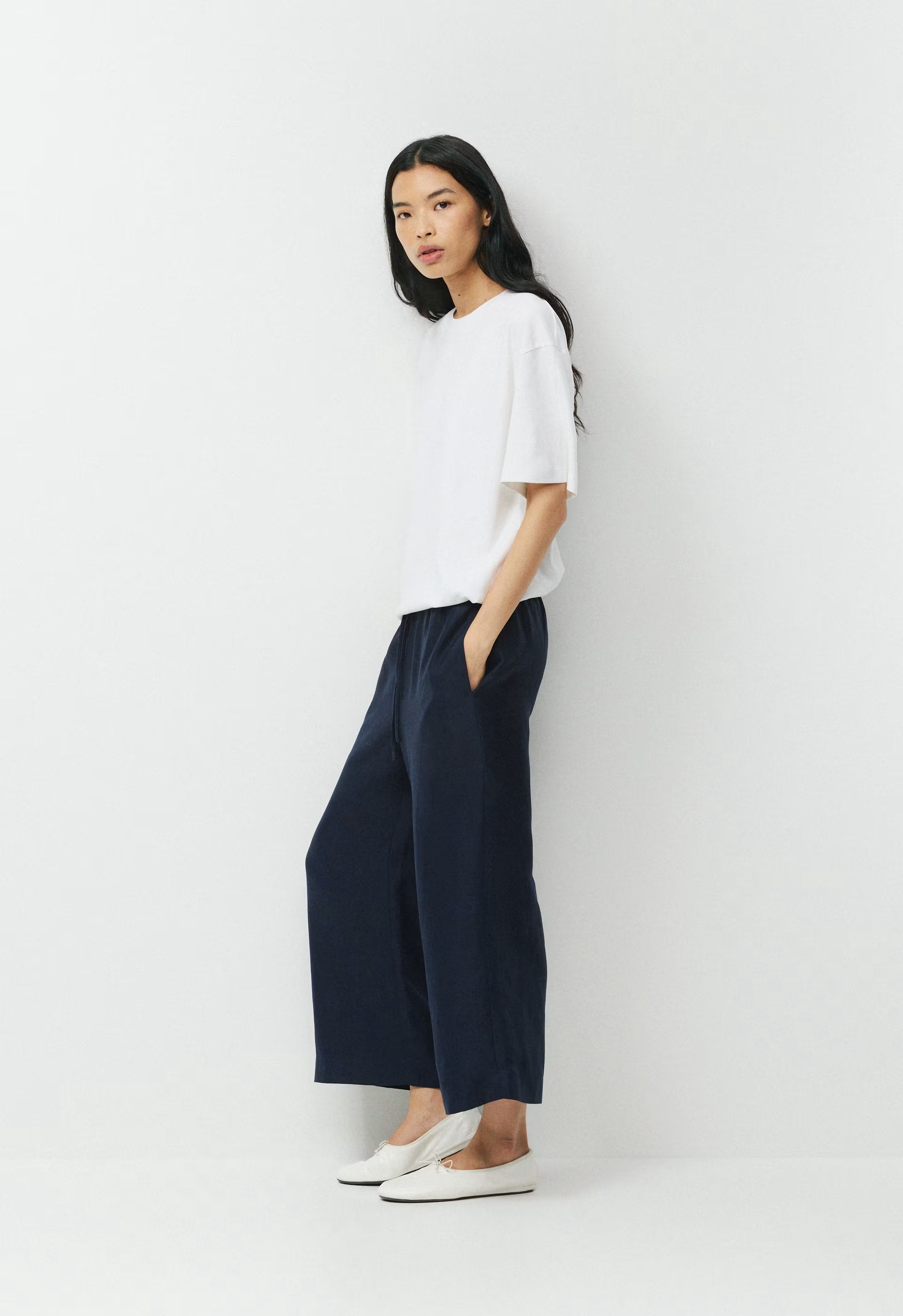 The Lodge Pant™ Cropped - CruiseLinen™ - ADMIRAL