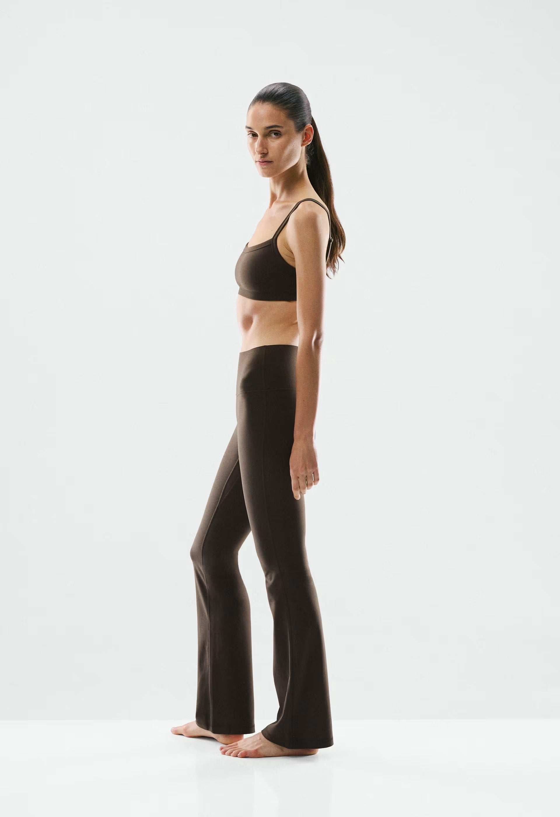 BUTTER Cheeky Infinite Hi Flare 32 Legging - CACAO NIB BROWN