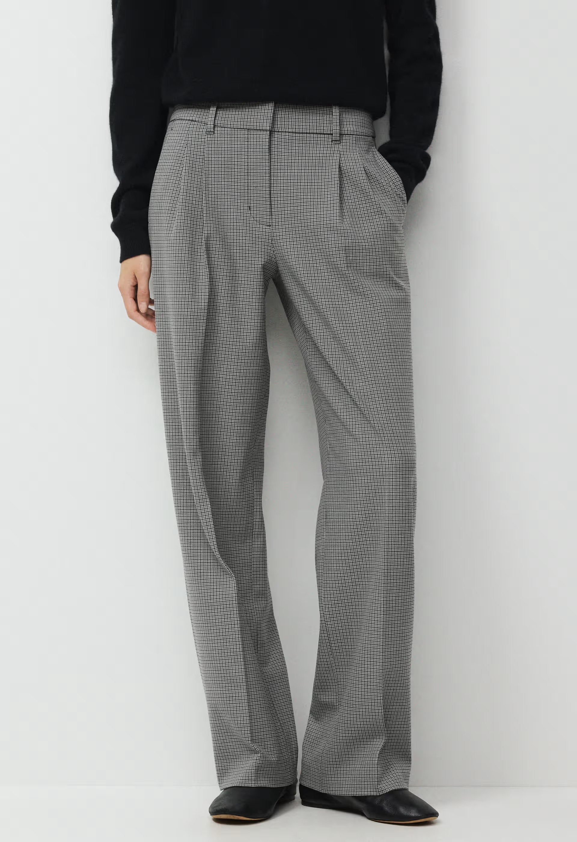 The Effortless Pant™ Lo-Rise - GREY/BLACK
