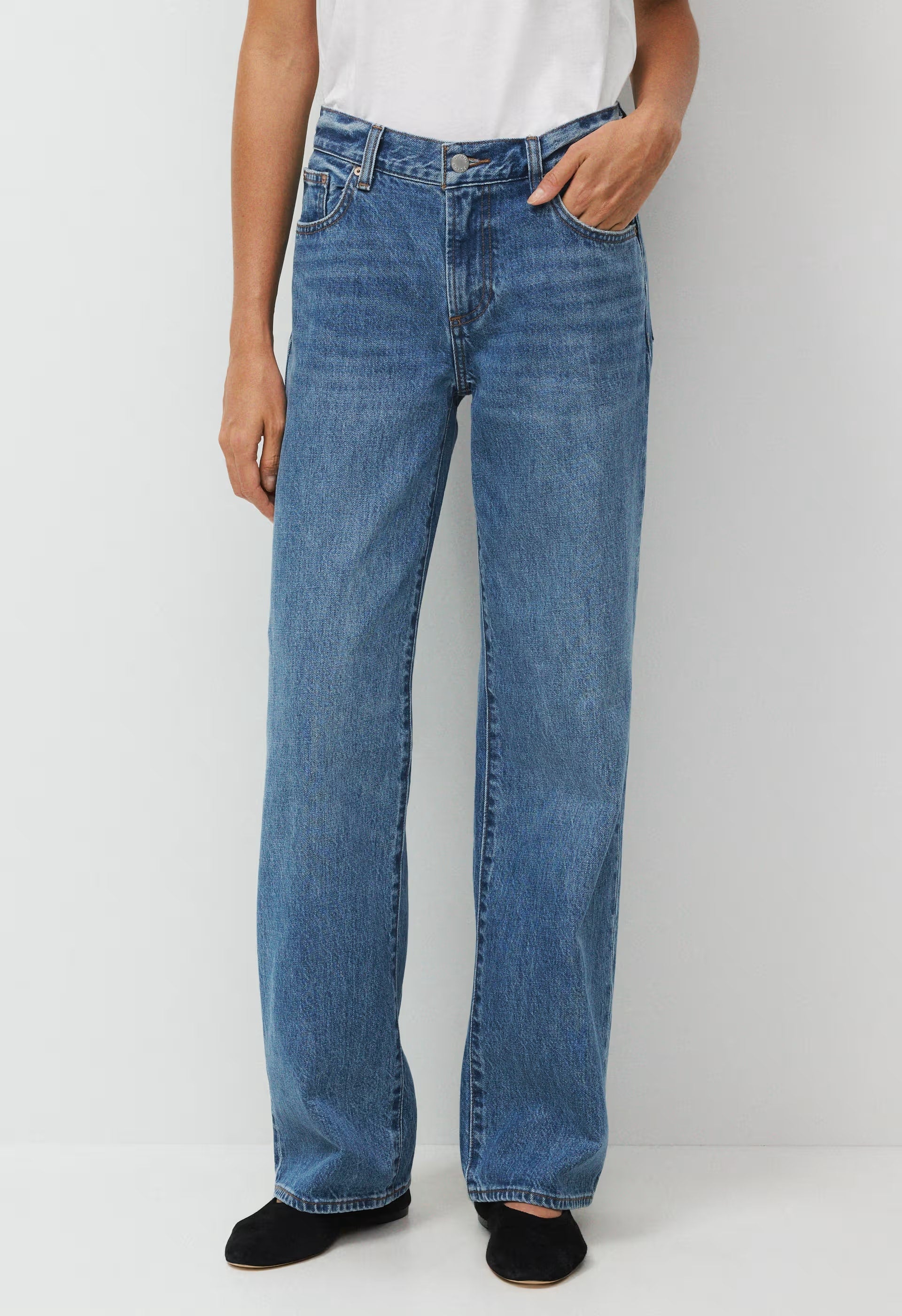 Denim Forum The Farrah Lo-Rise Wide Jean - 5 YRS KISS N TELL BLEU