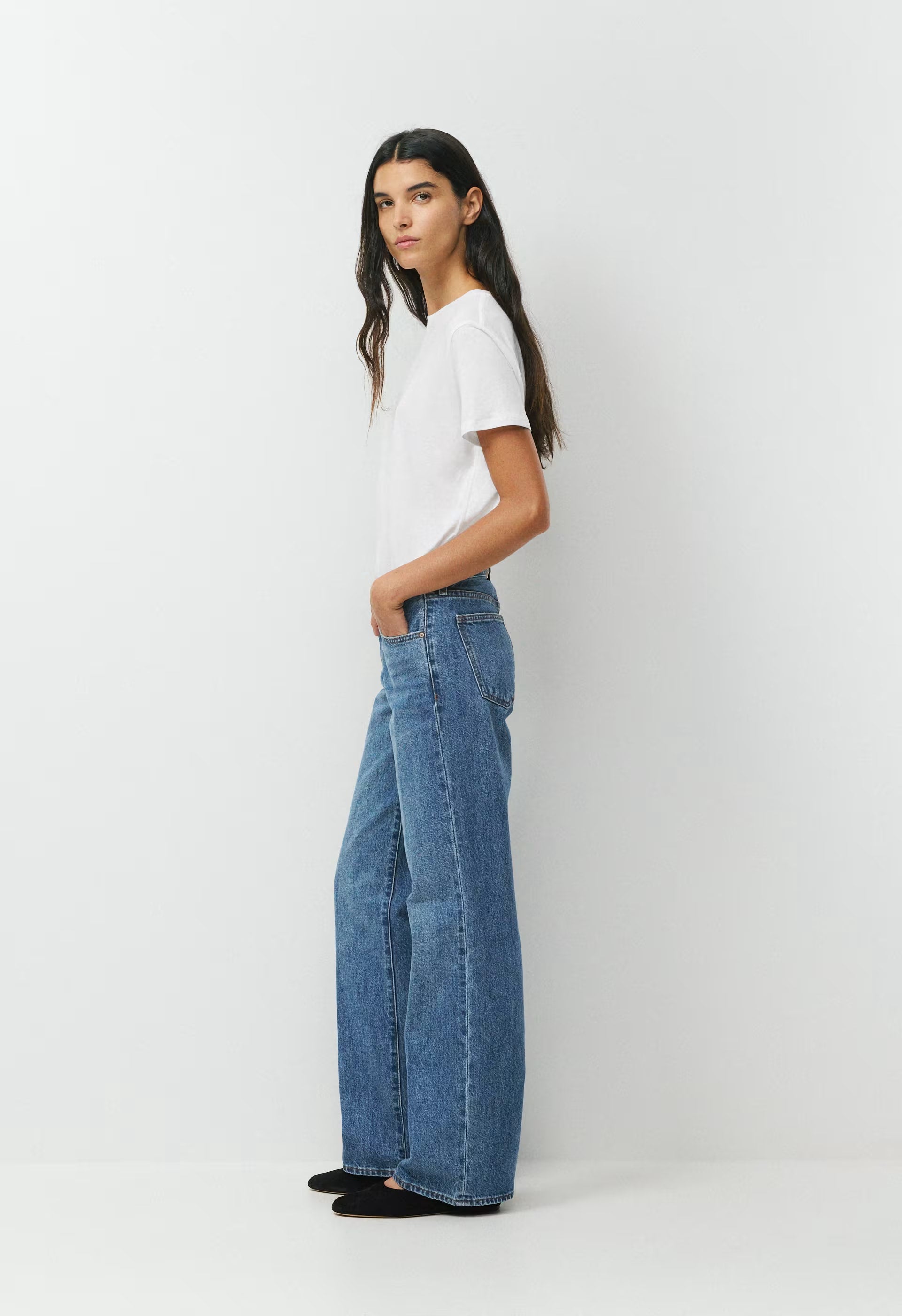 Denim Forum The Farrah Lo-Rise Wide Jean - 5 YRS KISS N TELL BLEU