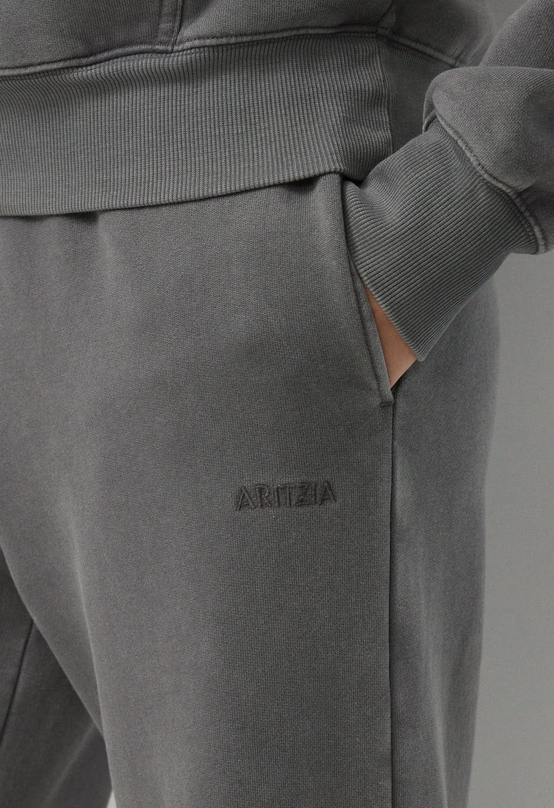 Cozy Sweatfleece Boyfriend Wide Sweatpant - LIVED-IN DARK GREY