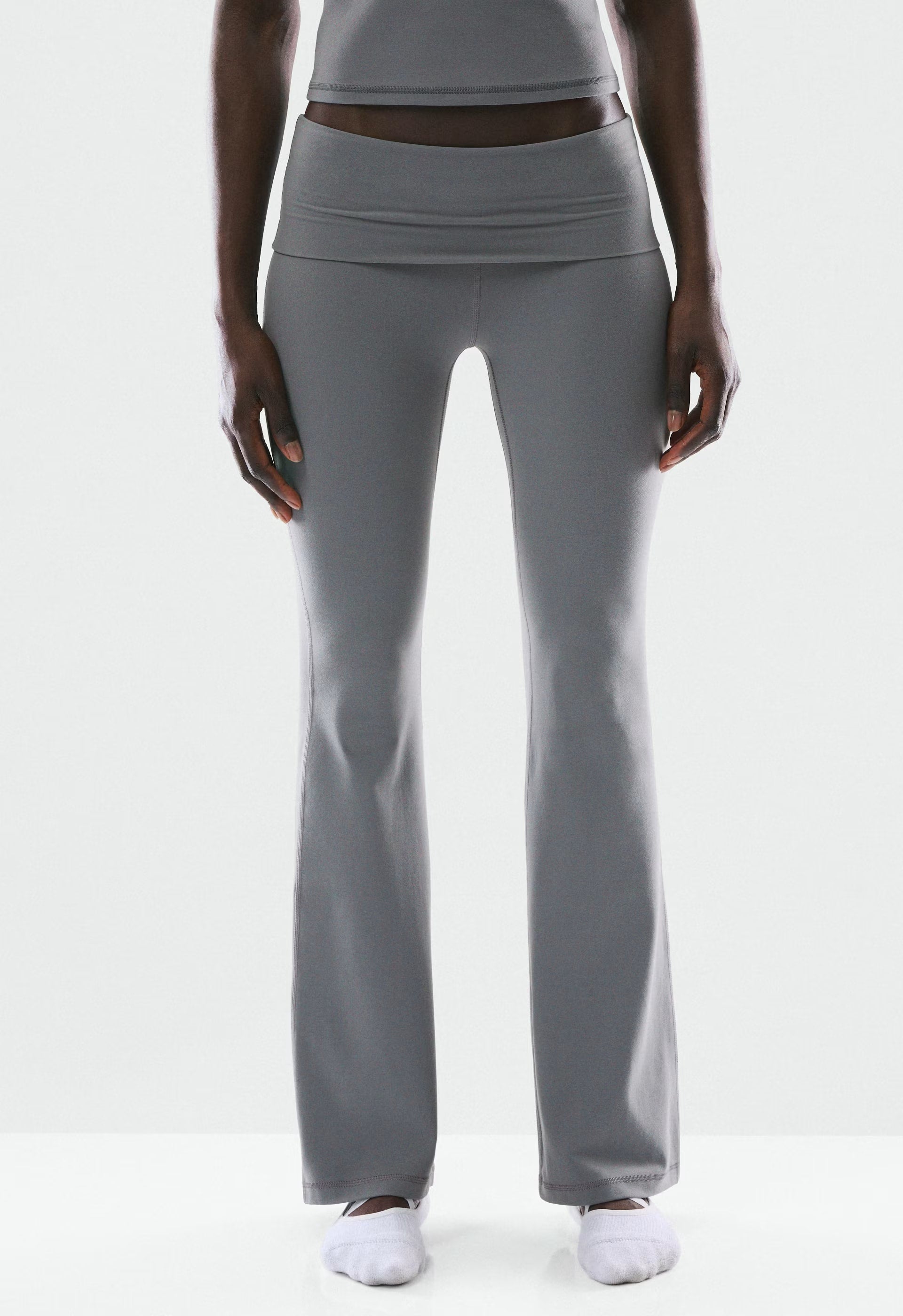 BUTTER Foldover Flare 32 Legging - DARK GREY