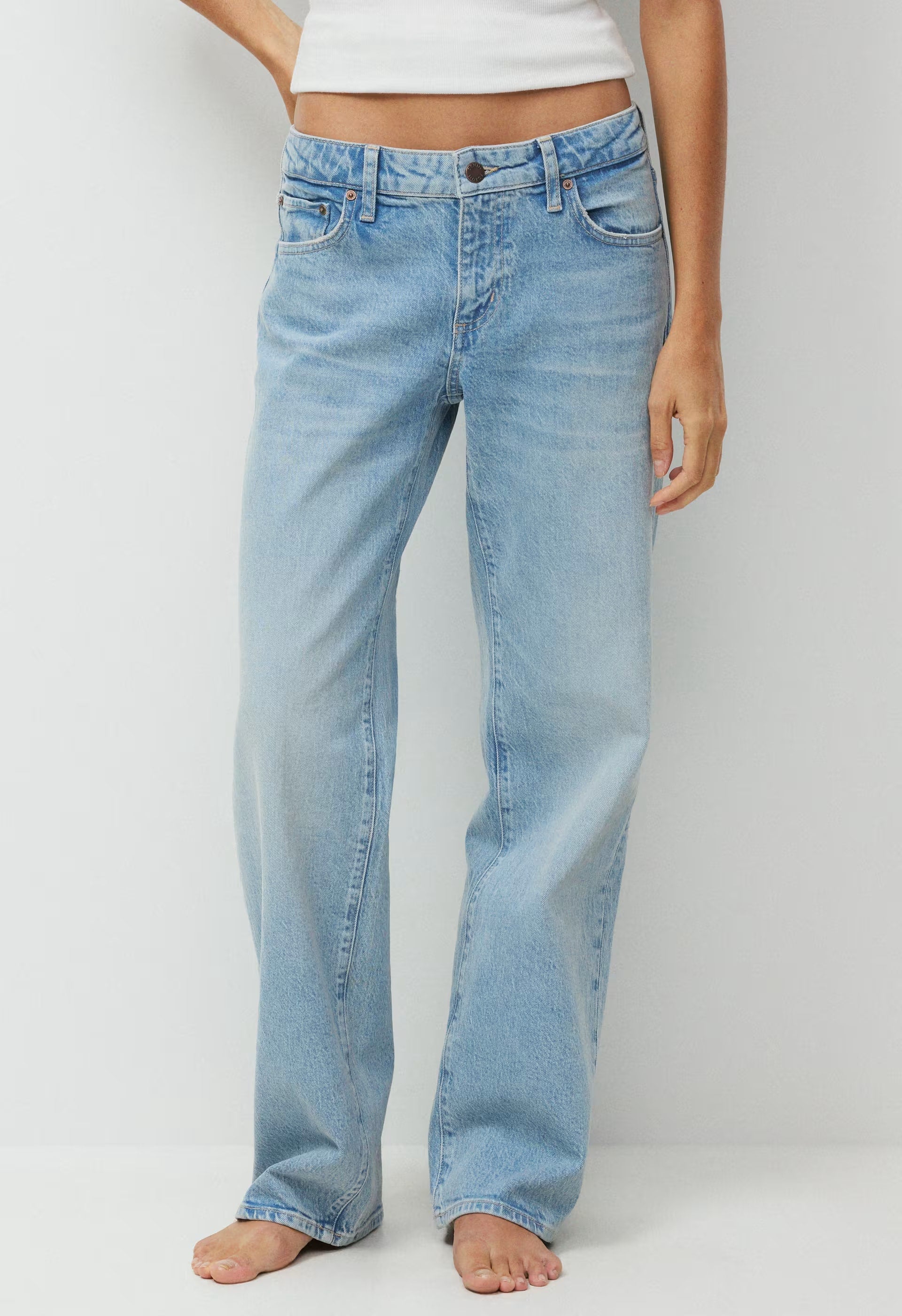 Denim Forum Salma Super Lo-Rise Straight Jean - VINTAGE LIGHT BLUE