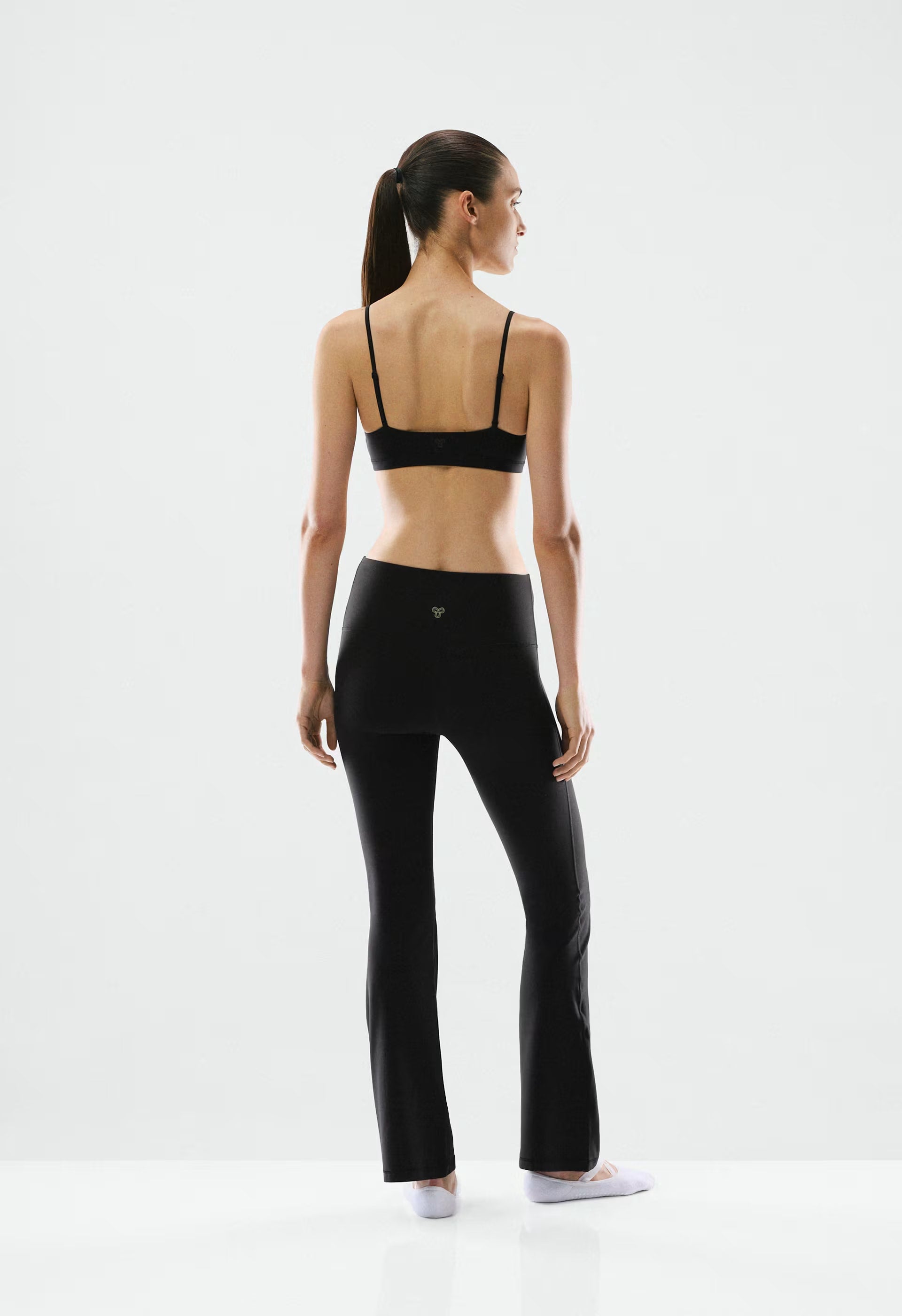 BUTTER Cheeky Infinite Hi Flare 30 Legging - BLACK