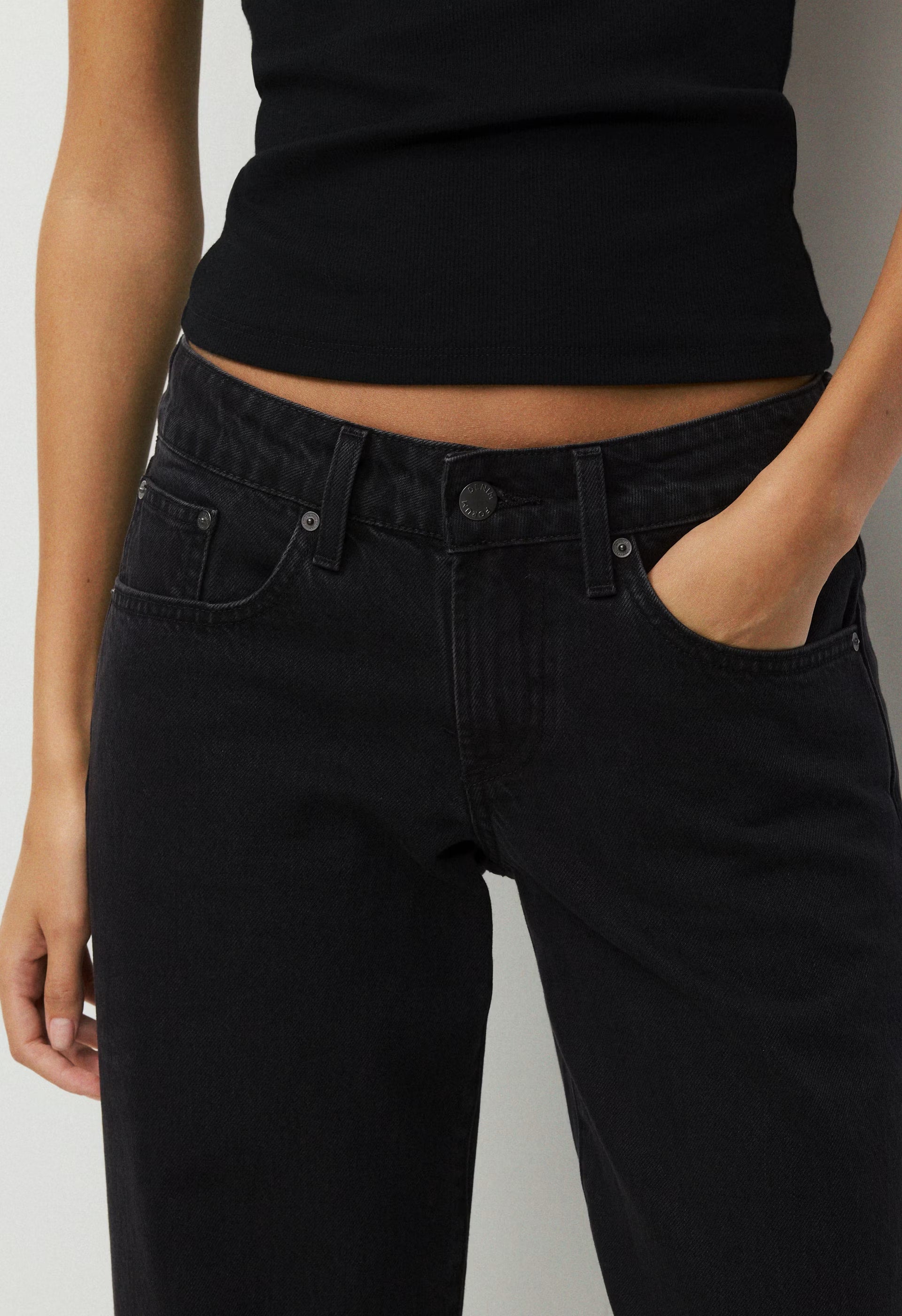 Denim Forum The ‘90s Relaxed Ultra Lo-Rise Wide Jean - BLACK EYELINER