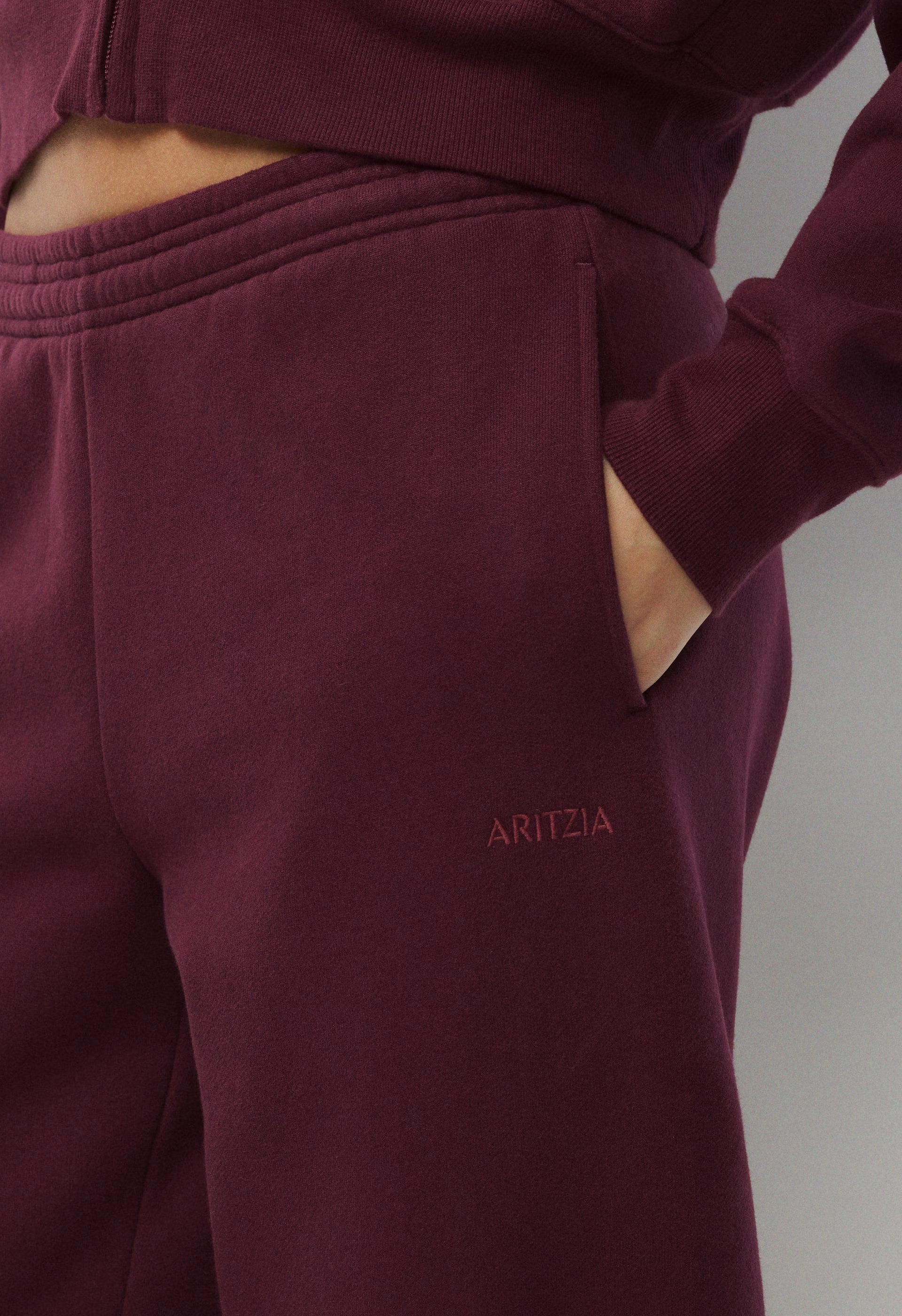 Cozy Sweatfleece Boyfriend Jogger - GALA PLUM