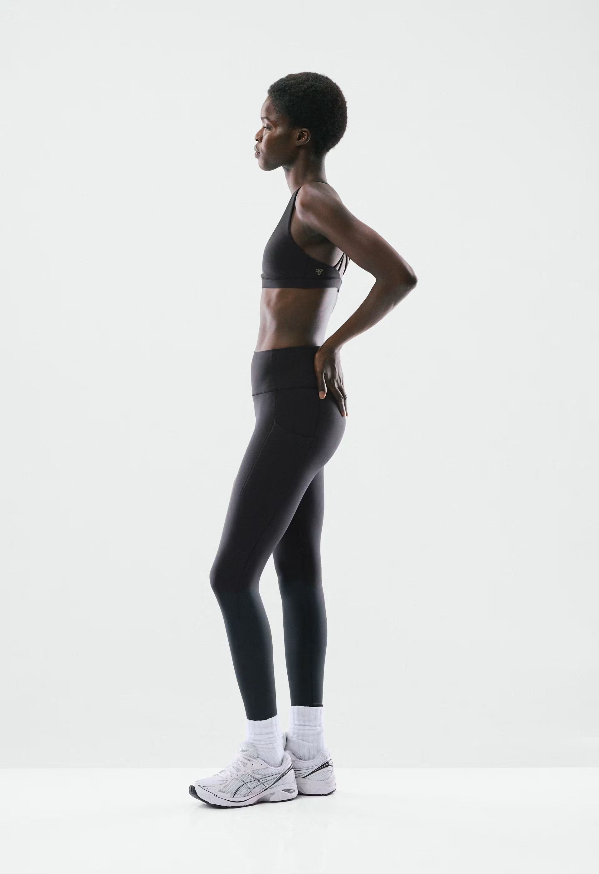 PowerBUTTER™ Ion Infinite Hi-Rise 26 Legging - BLACK