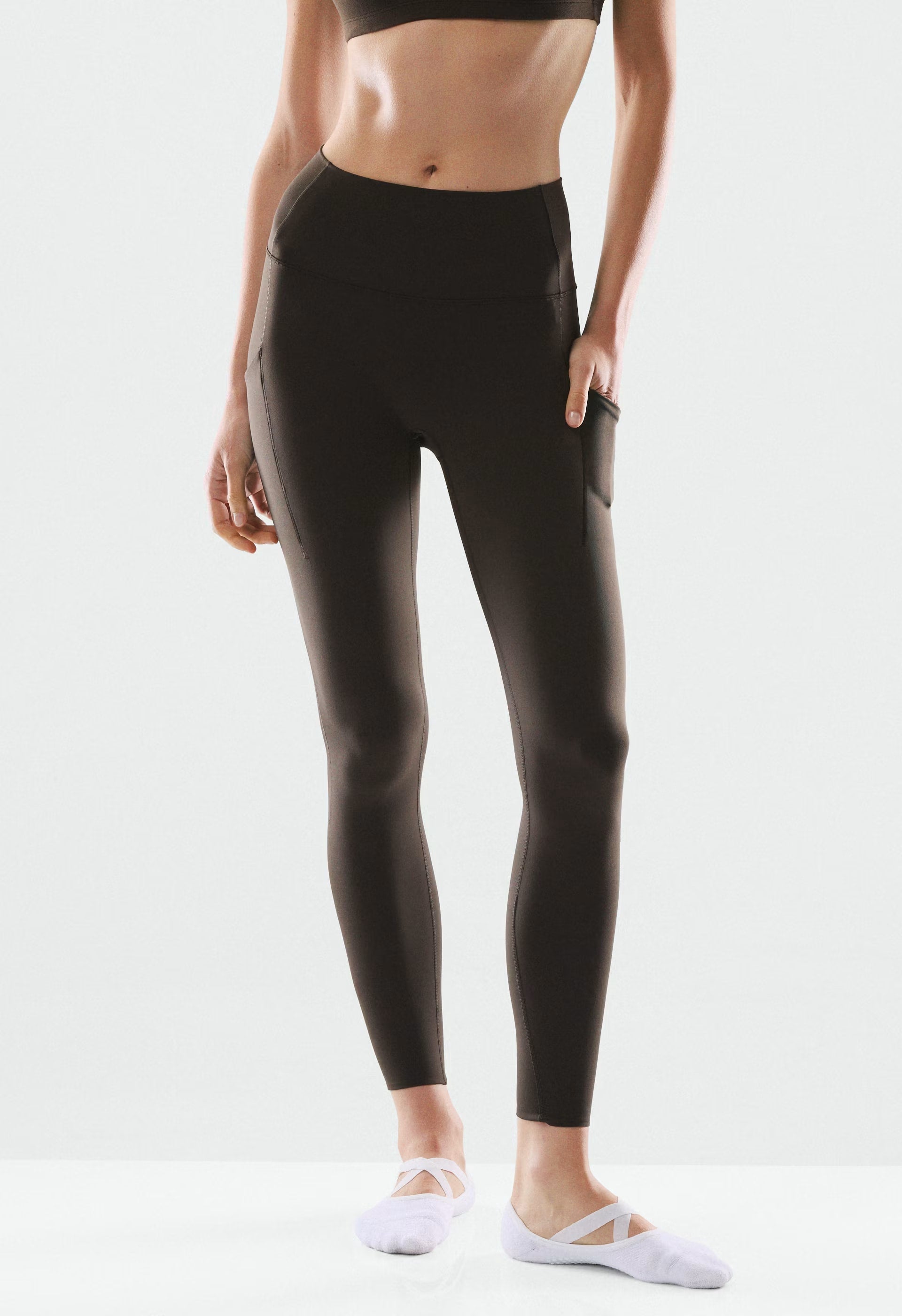 PowerBUTTER™ Ion Infinite Hi-Rise 26 Legging - CACAO NIB BROWN