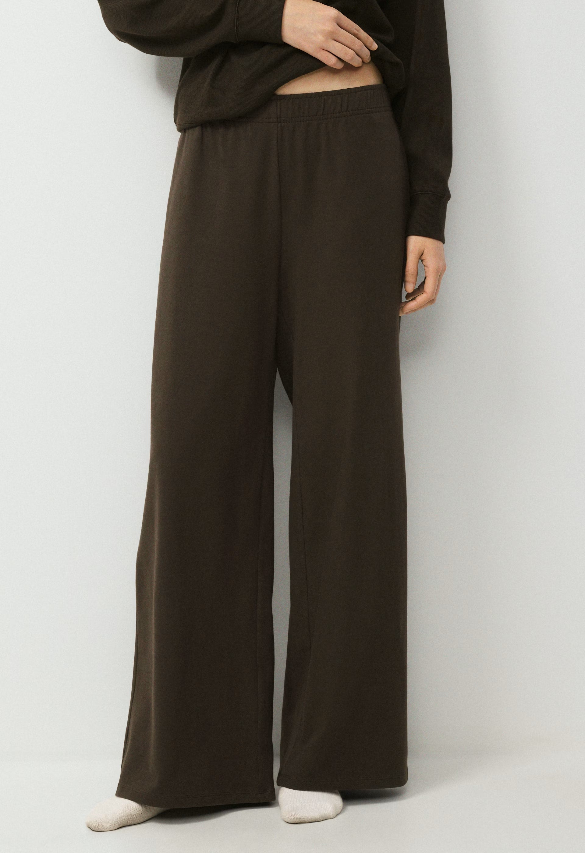 HomeStretch™ Smooth Balance Pant - CACAO NIB BROWN