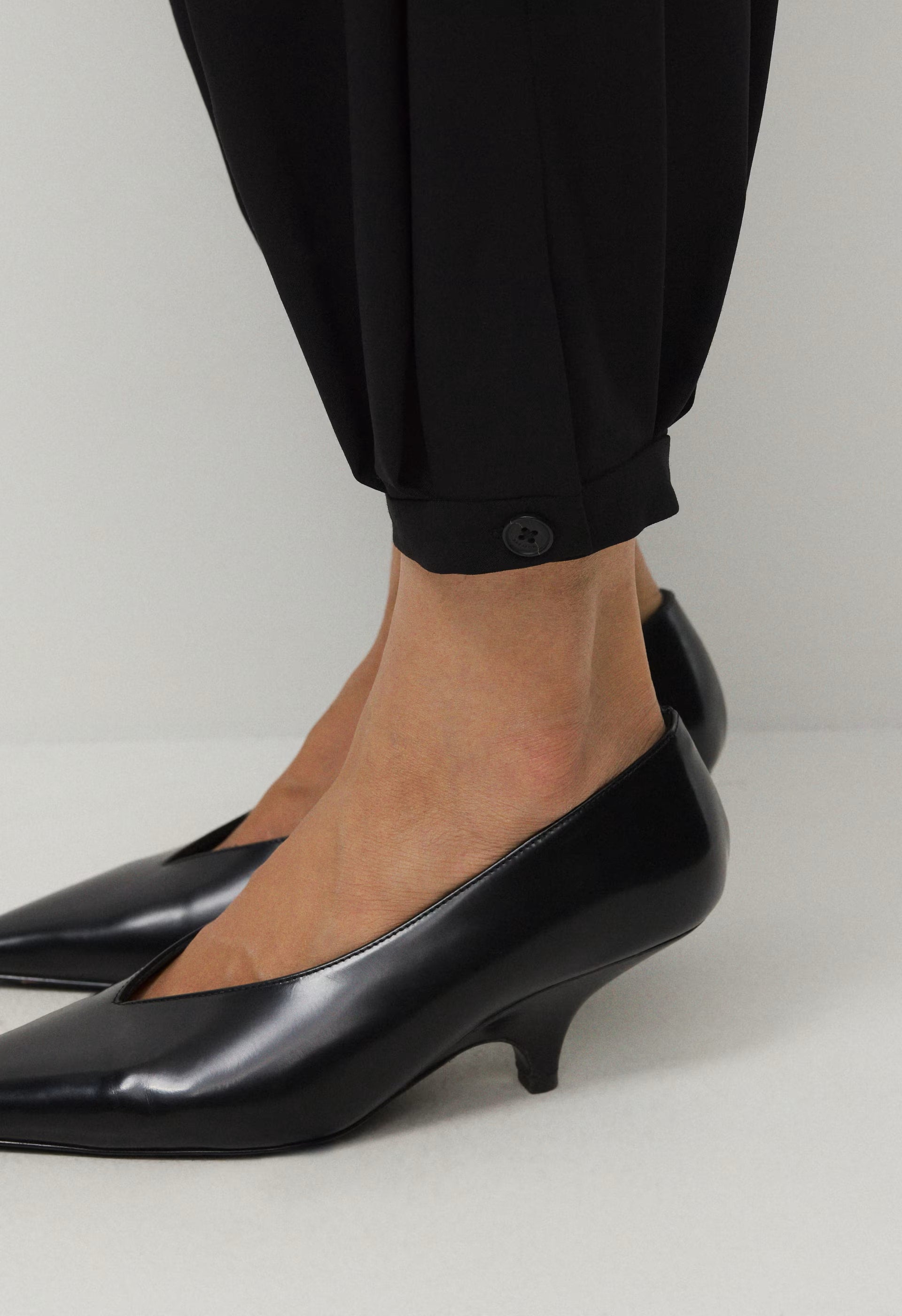 Objective Wool Pant - BLACK
