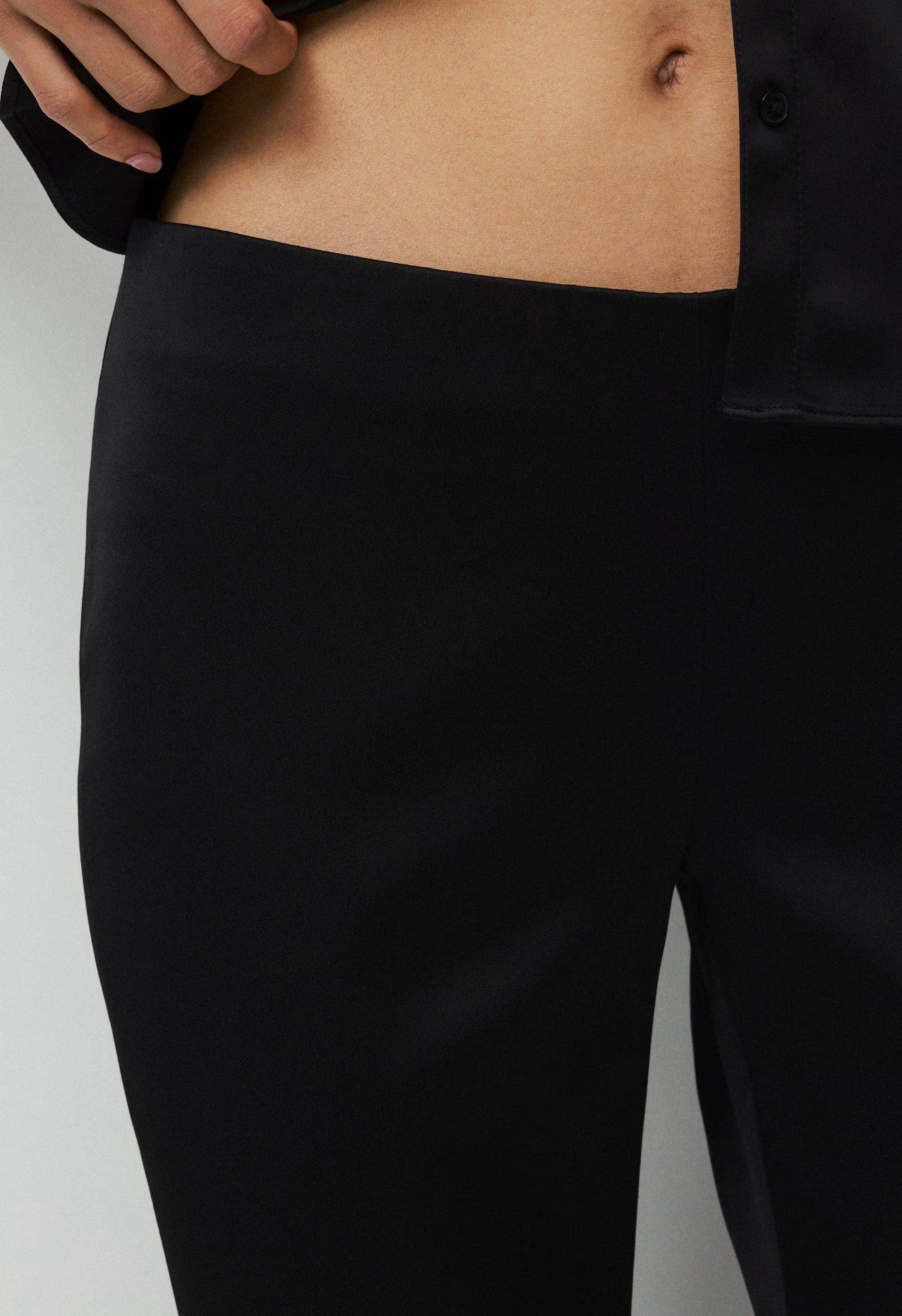 Applause Satin Pant - BLACK