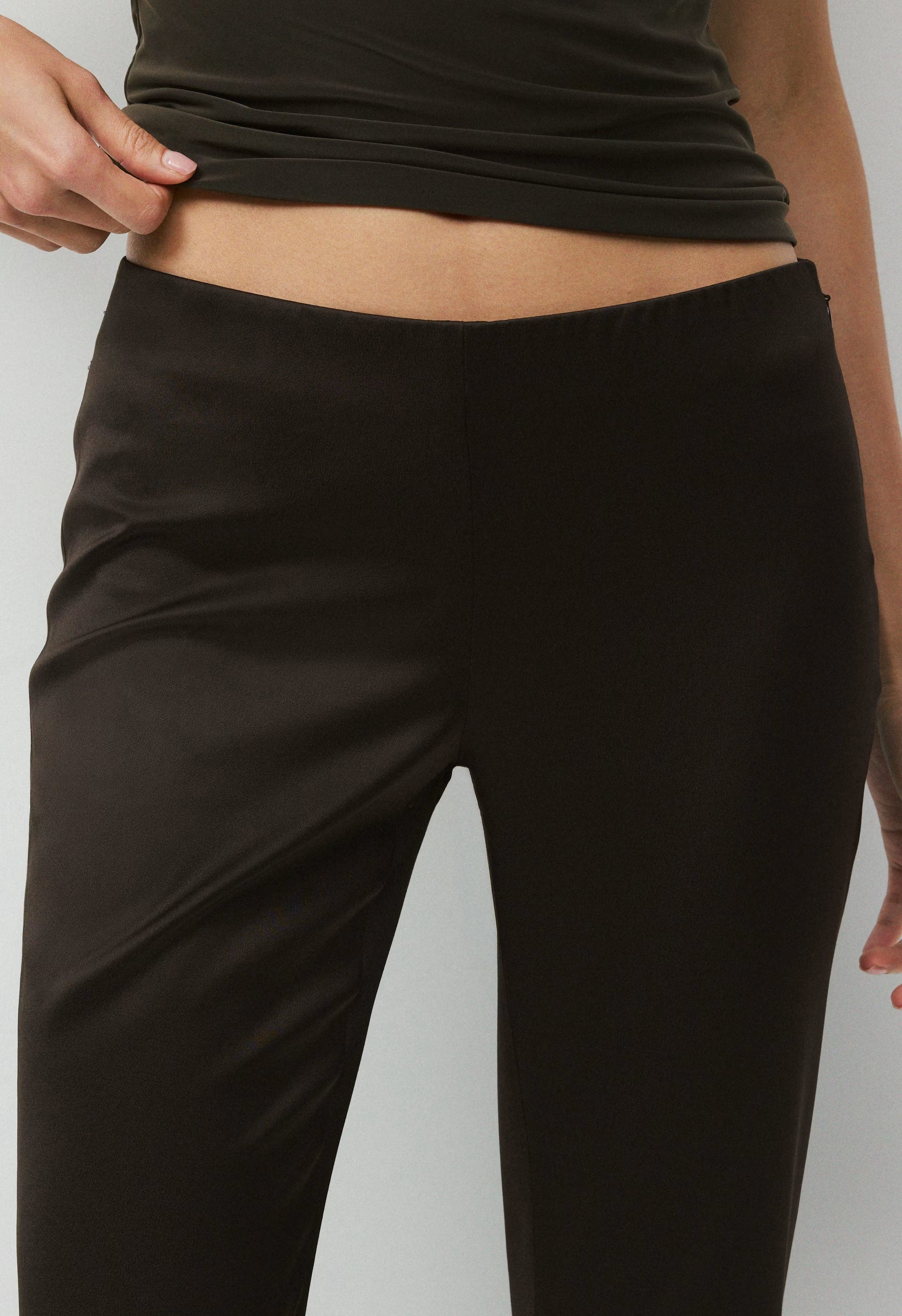 Applause Satin Pant - CACAO NIB BROWN