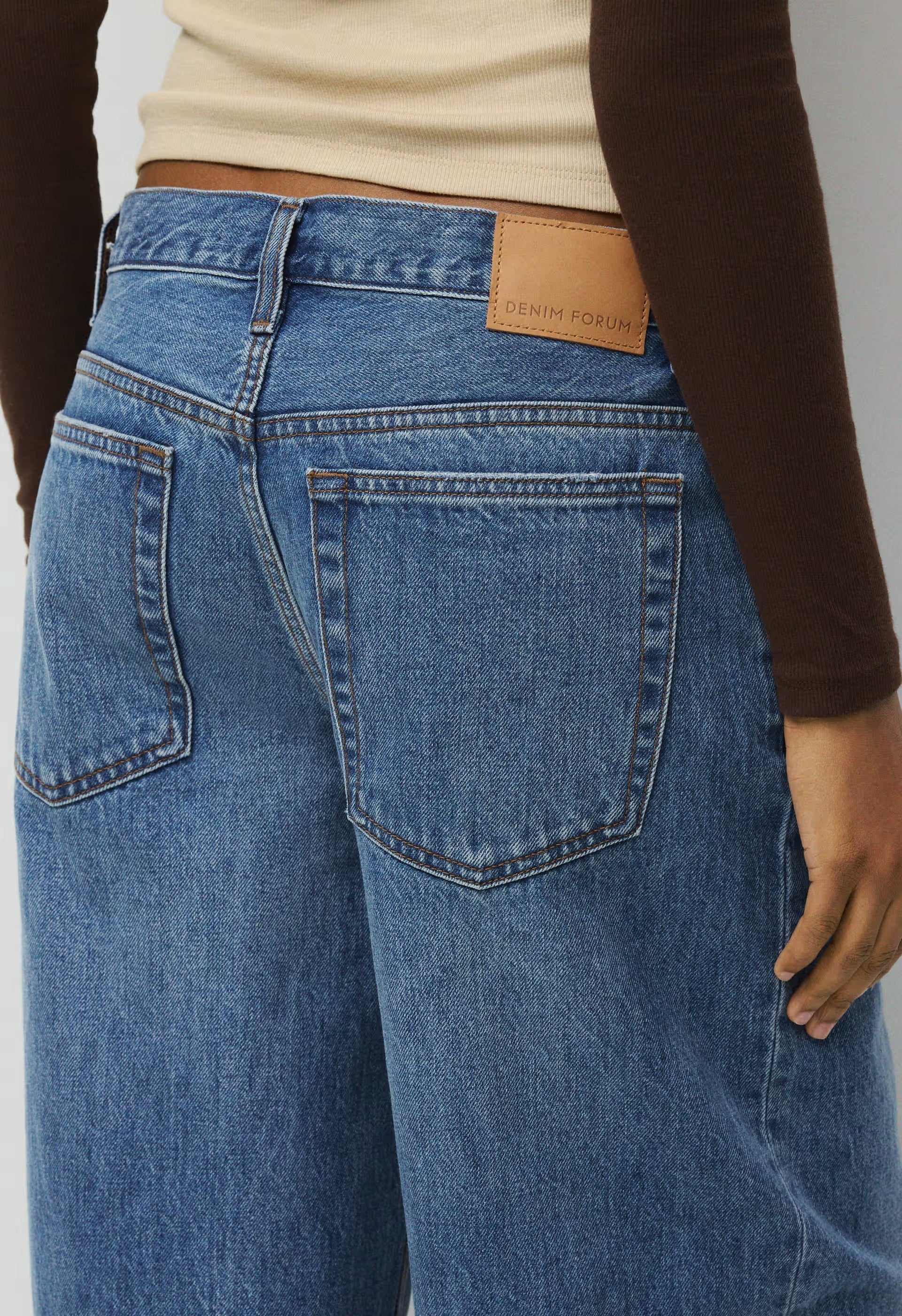 Denim Forum 003 Relaxed Lo-Rise Baggy Jean - 5 YRS KISS N TELL BLEU