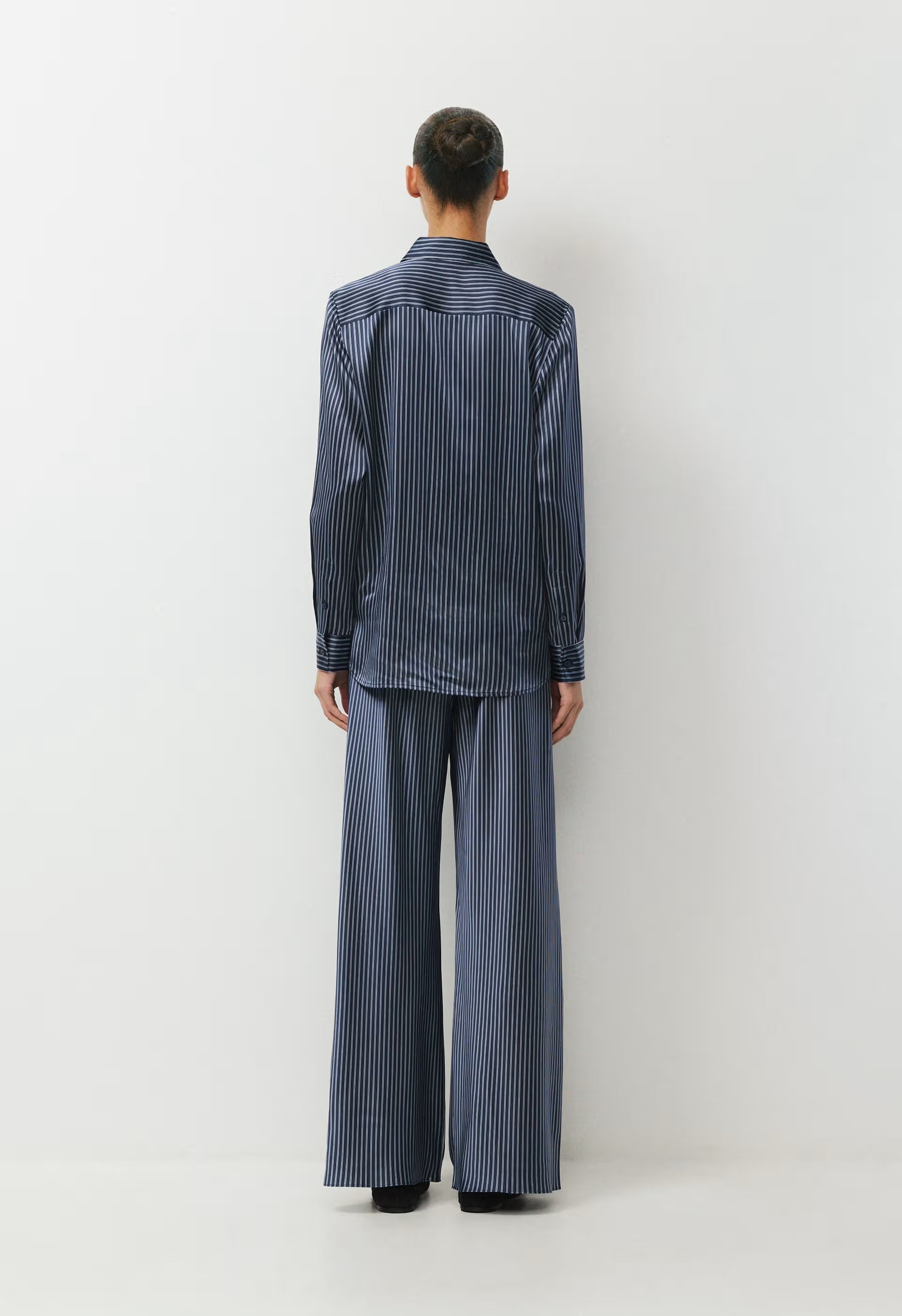 Express Silk Pant - ADMRL NVY/ SSD CRM
