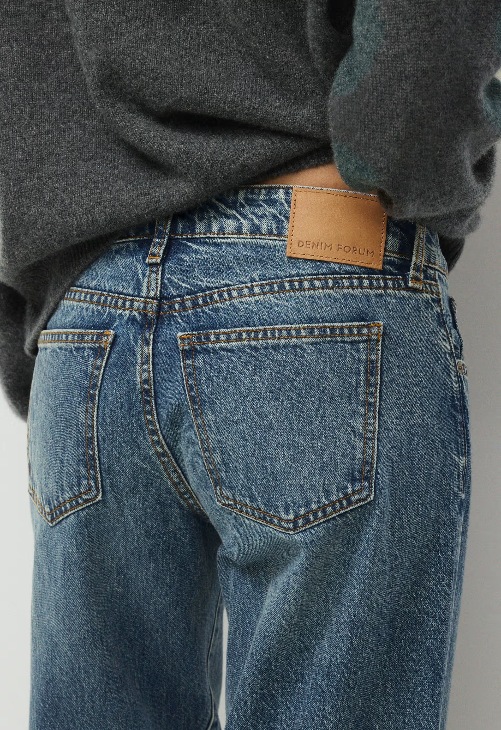 Denim Forum The ‘90s Relaxed Ultra Lo-Rise Wide Jean - VINTAGE MEDIUM BLUE