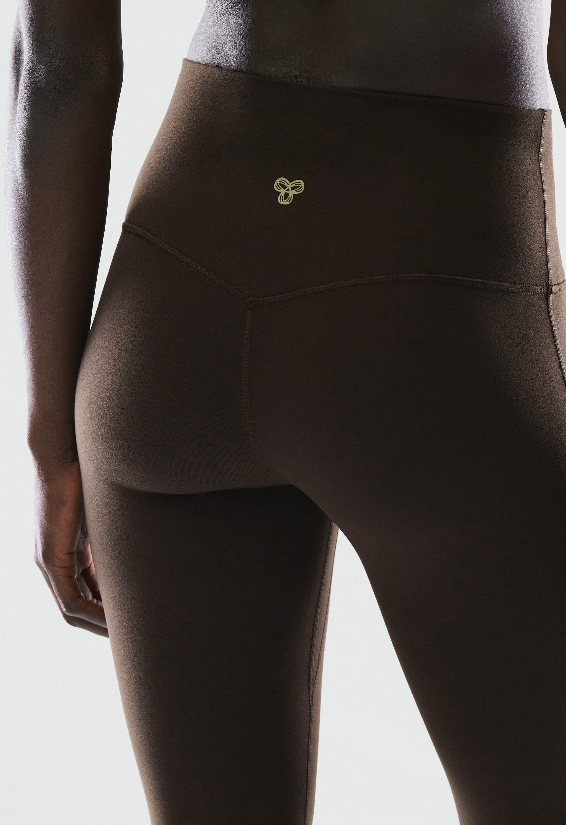 BUTTER Cheeky Infinite Hi Flare 34 Legging - CACAO NIB BROWN