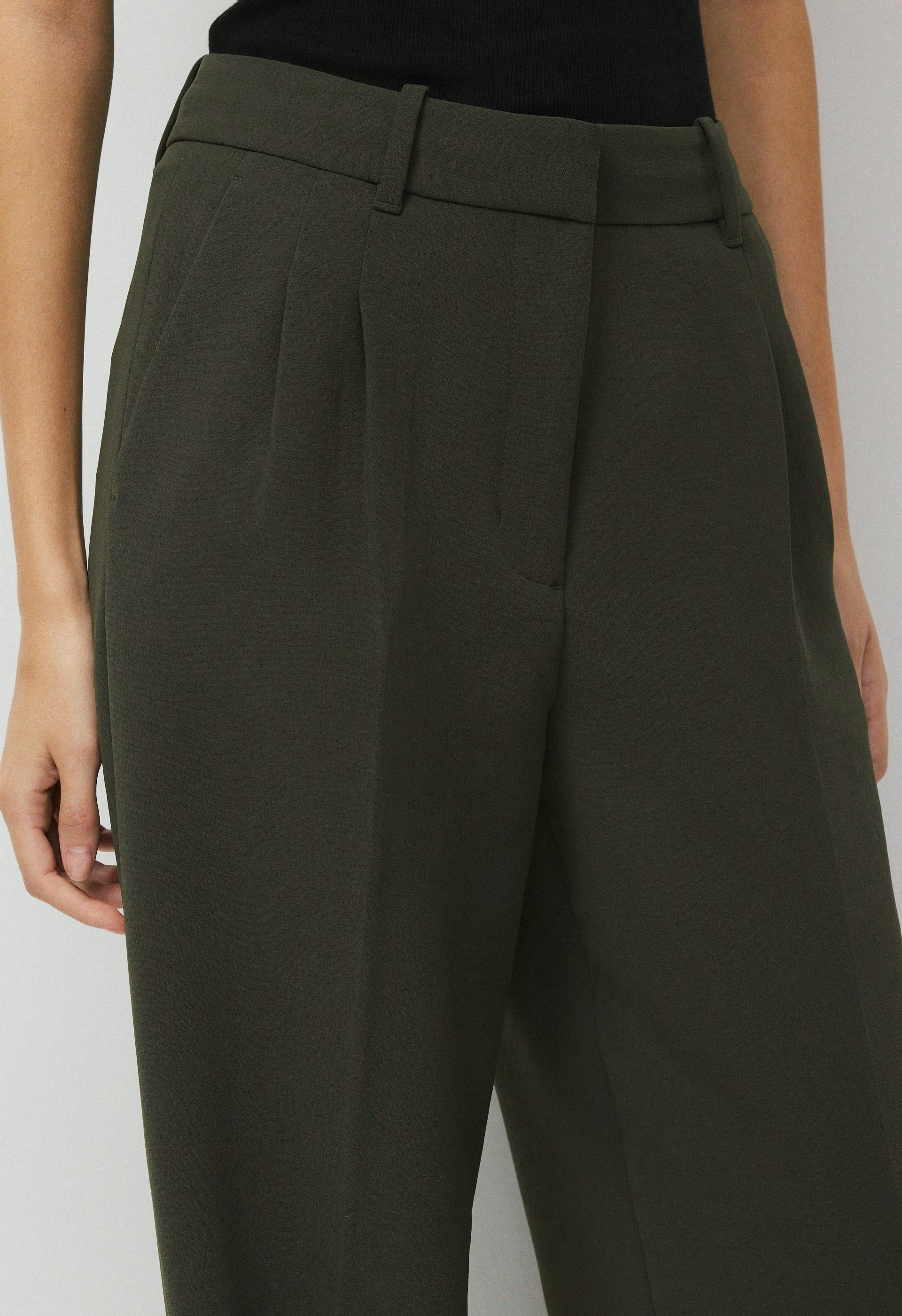 The Effortless Pant™ - Crepette™ - FLINT GREEN
