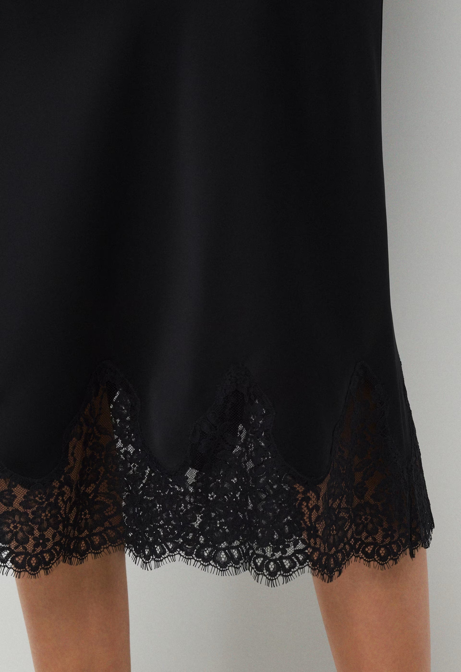 Henrietta Satin Skirt - BLACK/BLACK