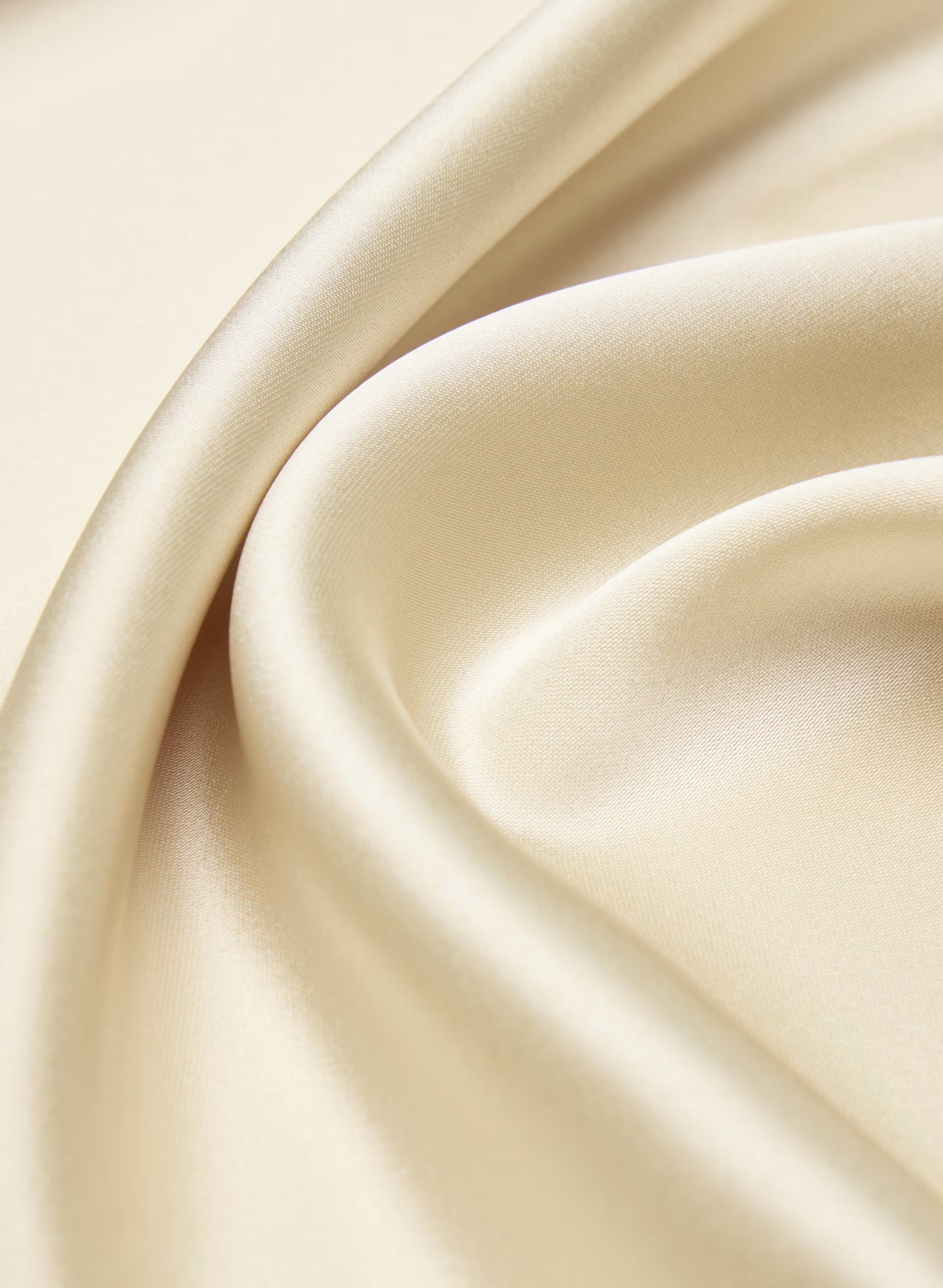 Capture Satin Skirt - SEASIDE CREAM