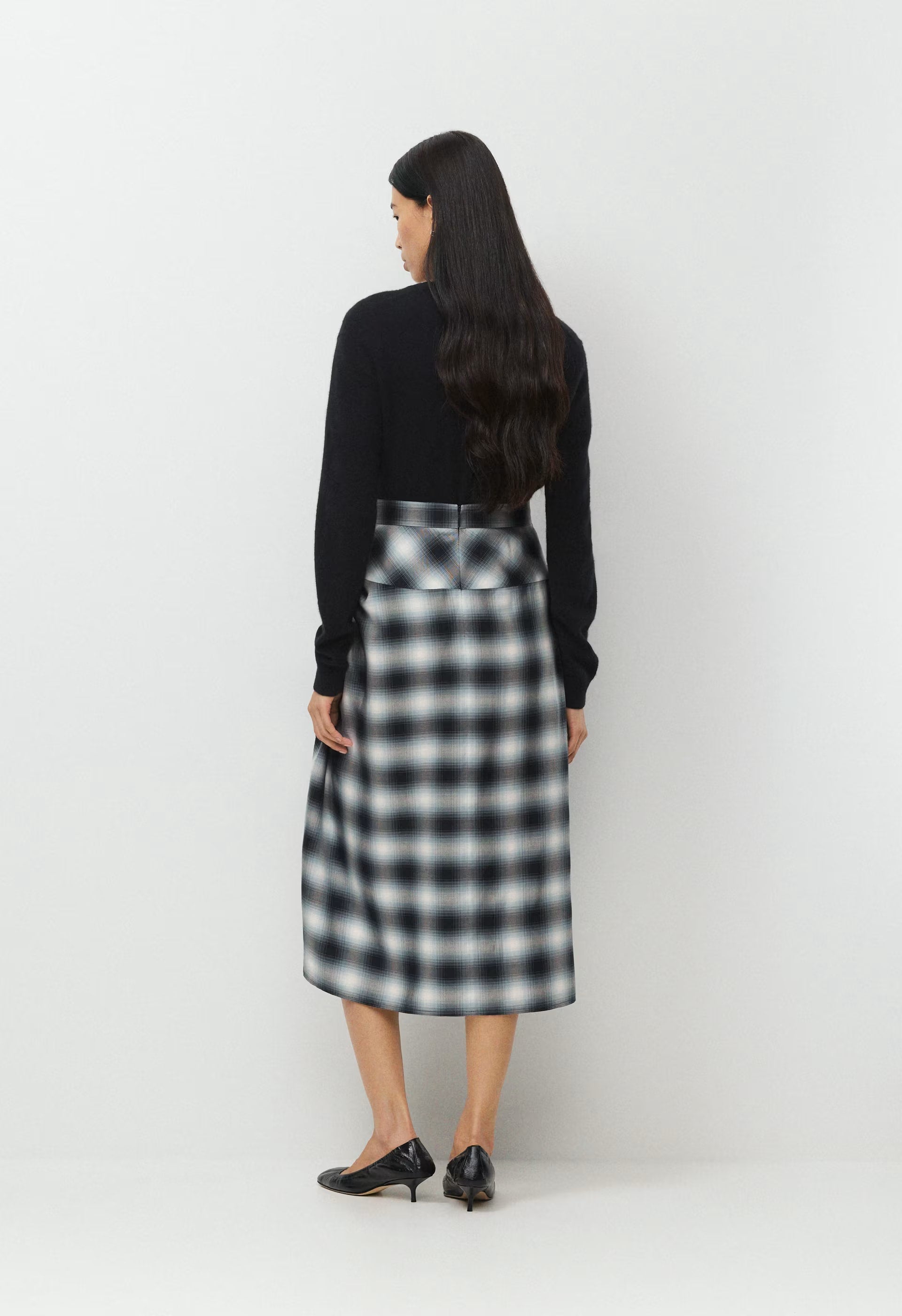 Embark Skirt - ADMRL NVY/ LT BIRCH