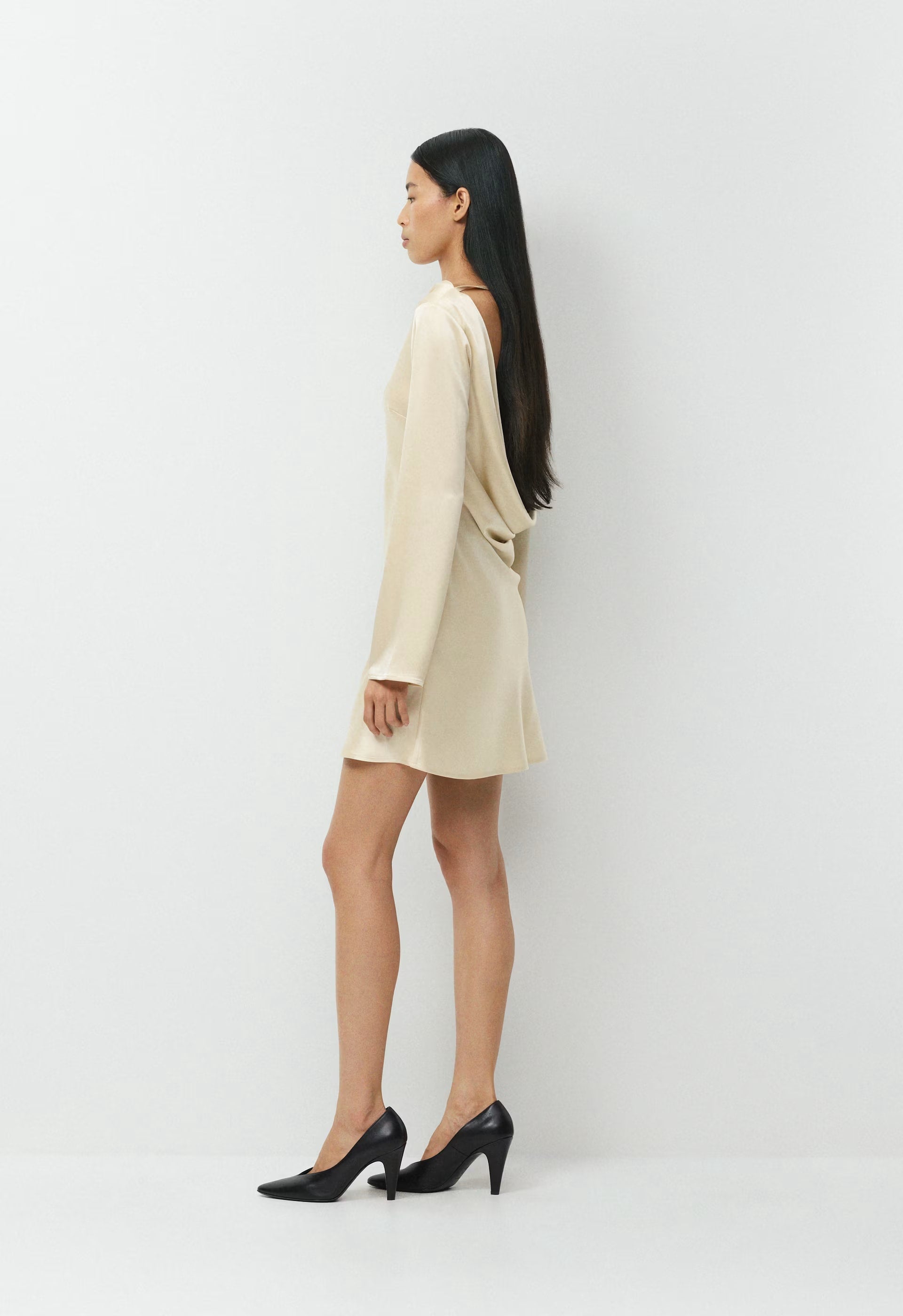 Choreo Satin Dress - SEASIDE CREAM