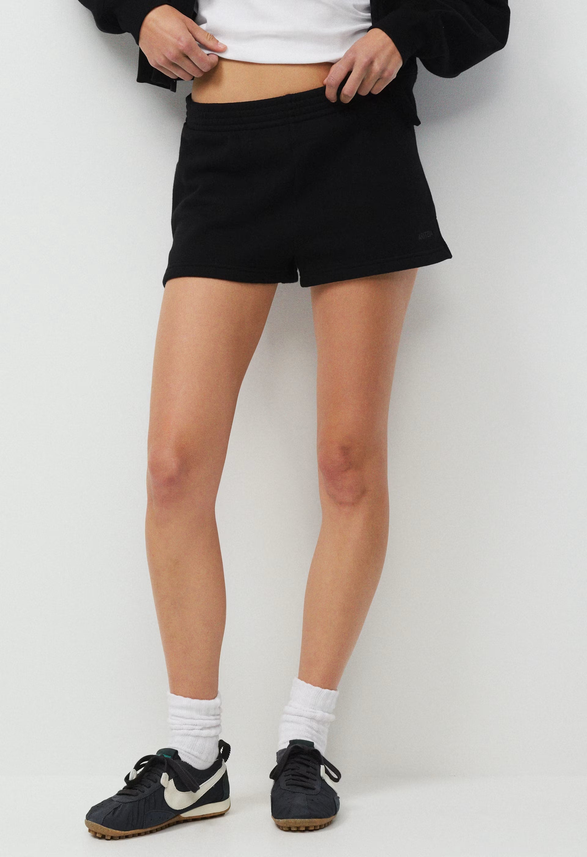 Cozy Sweatfleece Perfect Micro Short - BLACK
