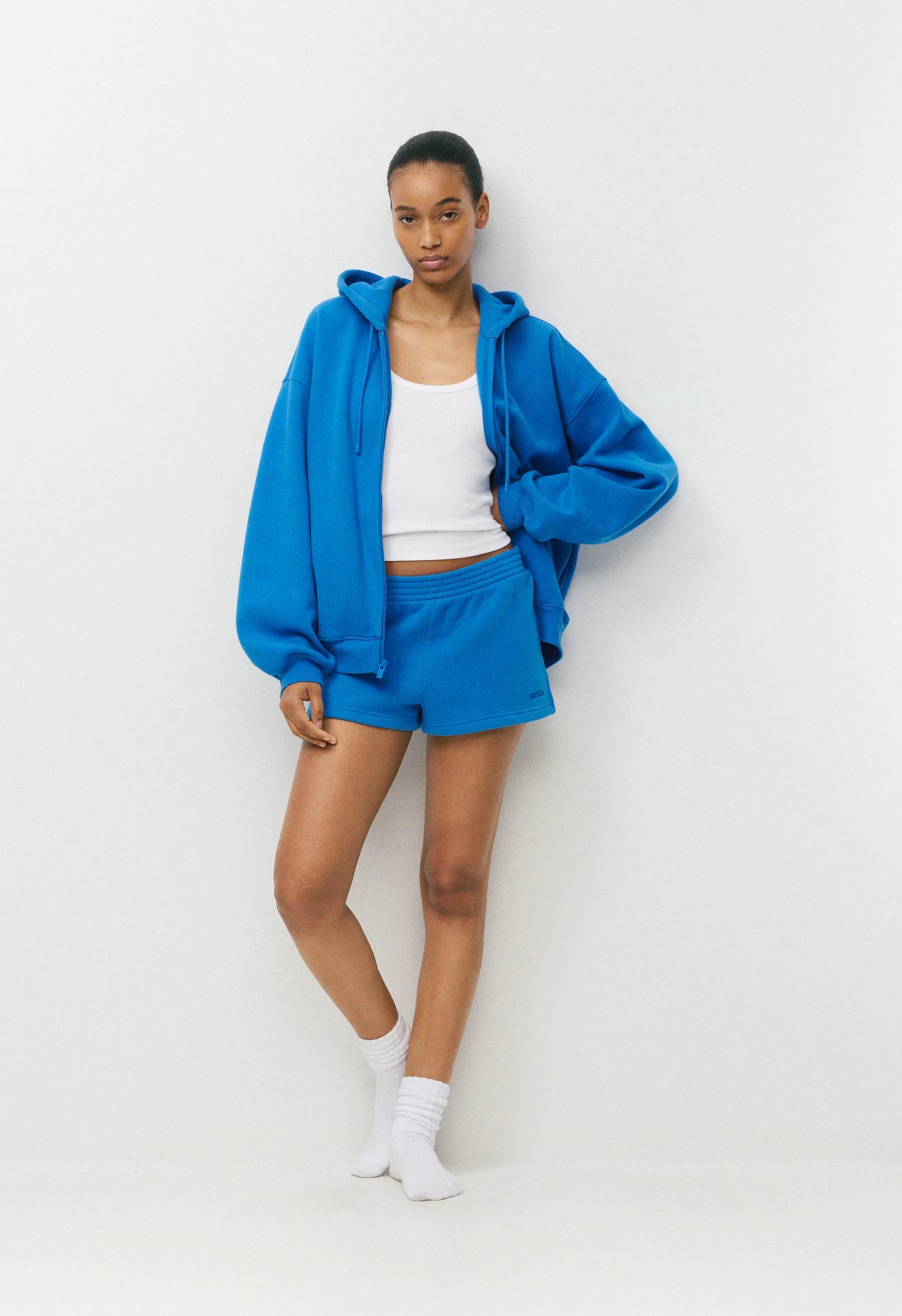 Cozy Sweatfleece Perfect Micro Short - WHITE