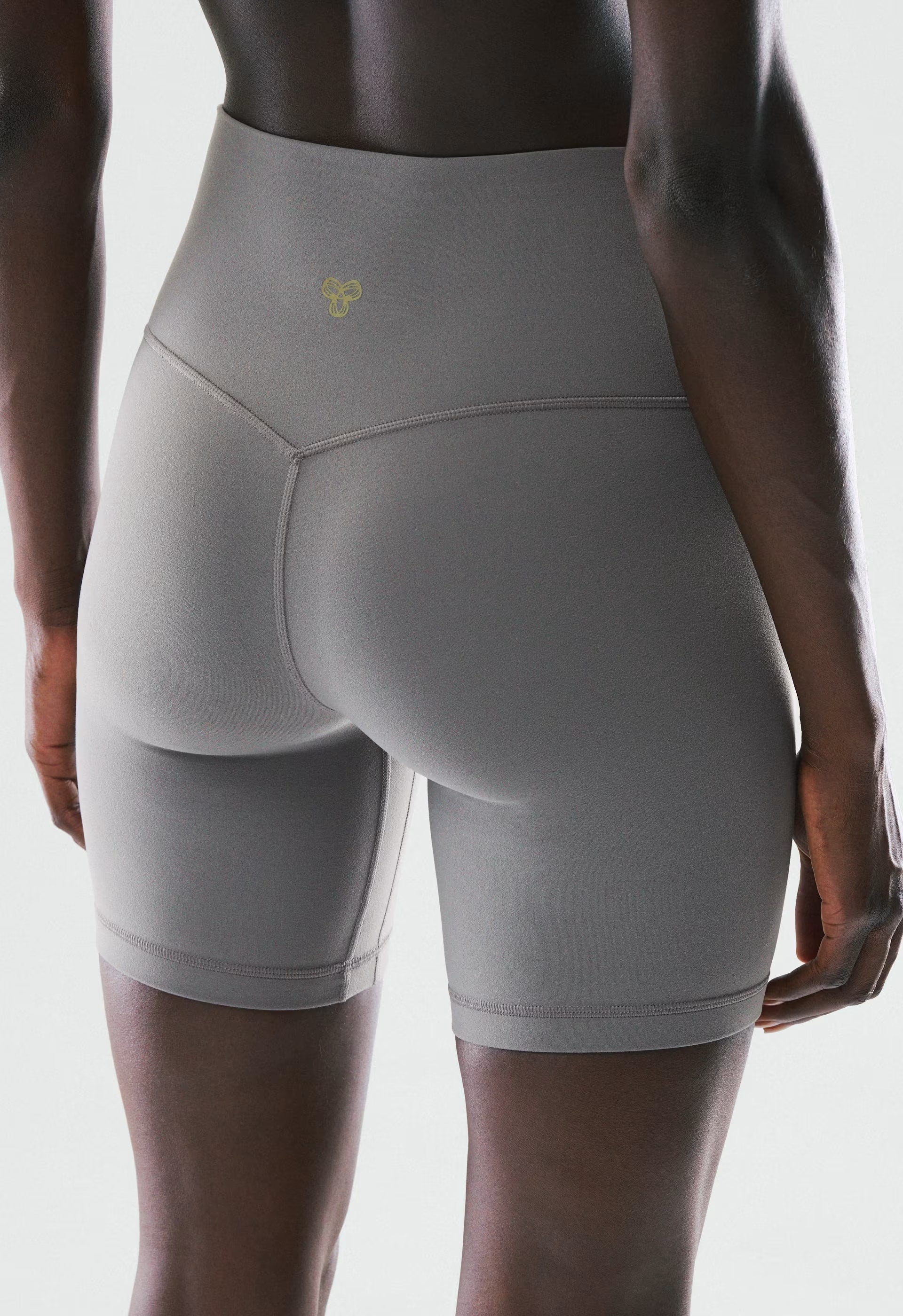 BUTTER Cheeky Hi-Rise 7 Short - DARK GREY