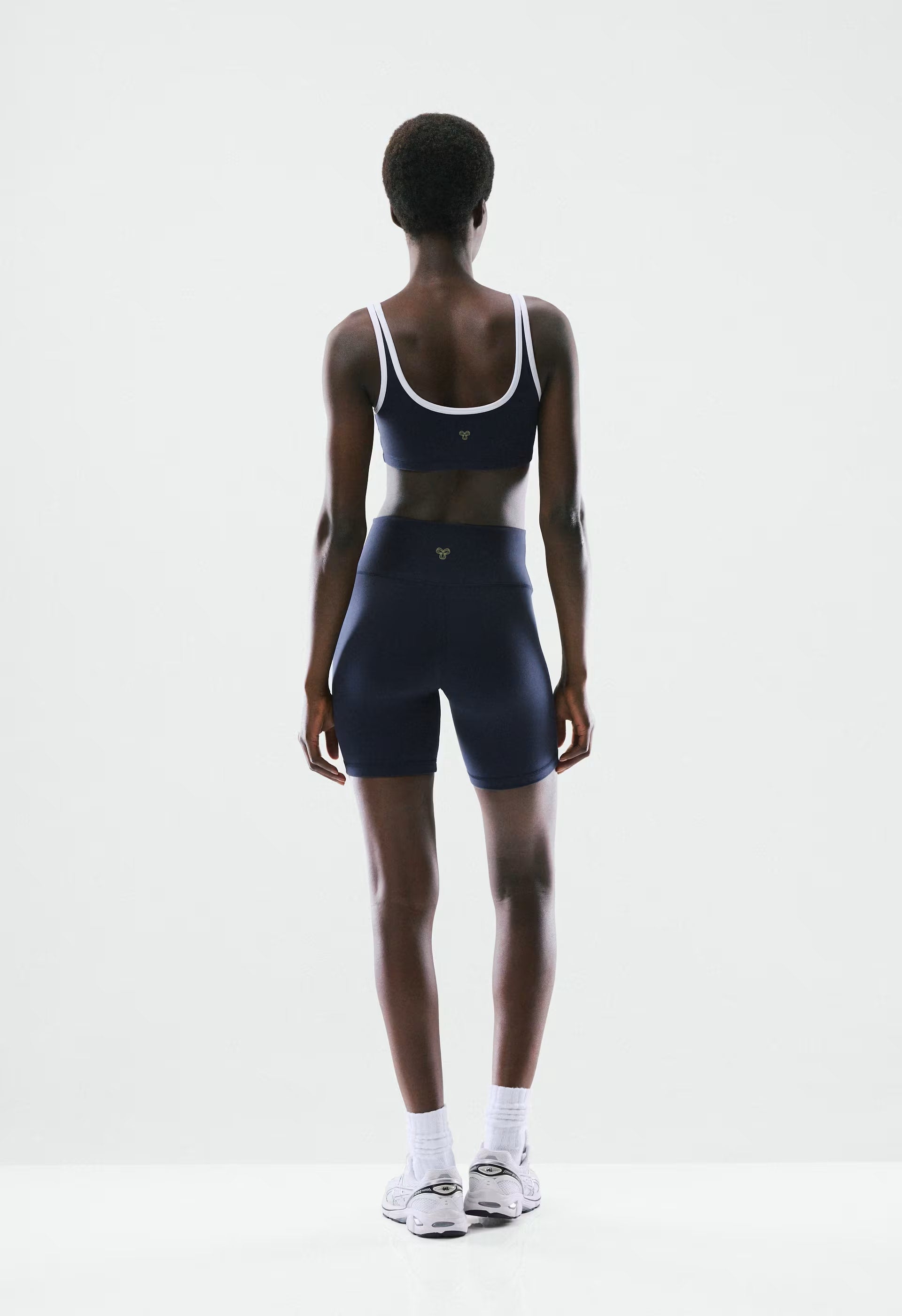 LIFE Atmosphere Hi-Rise 7 Short - BLACK