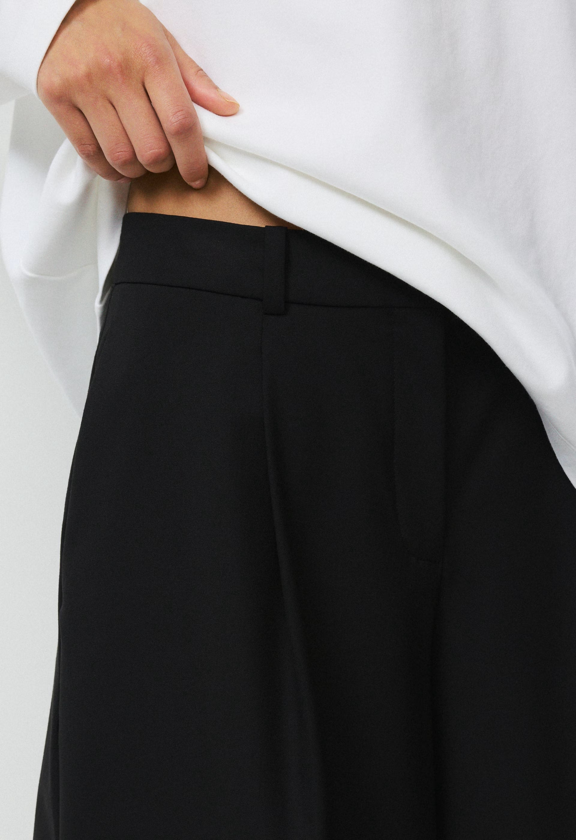 Touchpoint Short - Eversential™ Light - BLACK