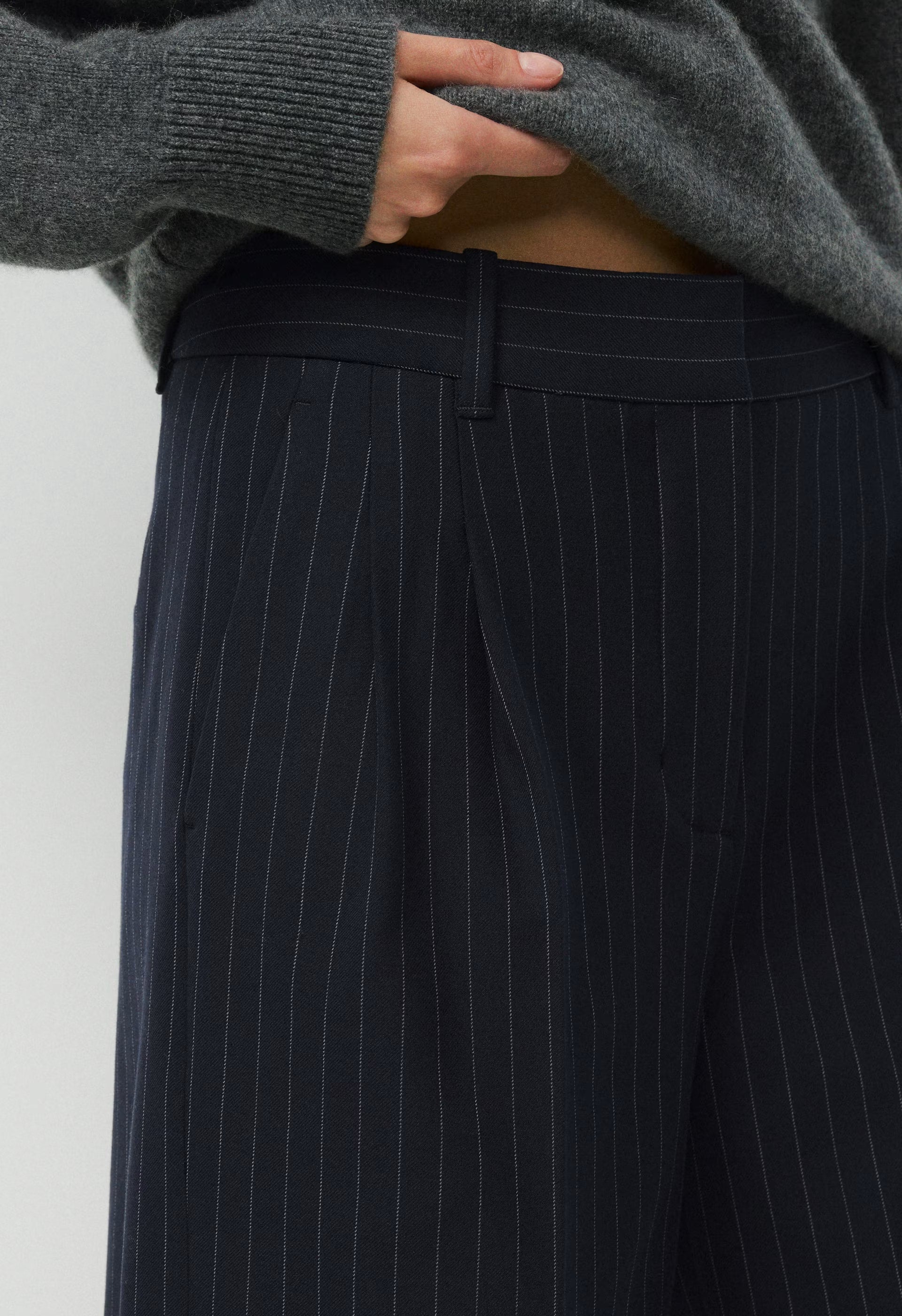 The Effortless Short™ Long - BLK STRP DK NT NVY/GRY
