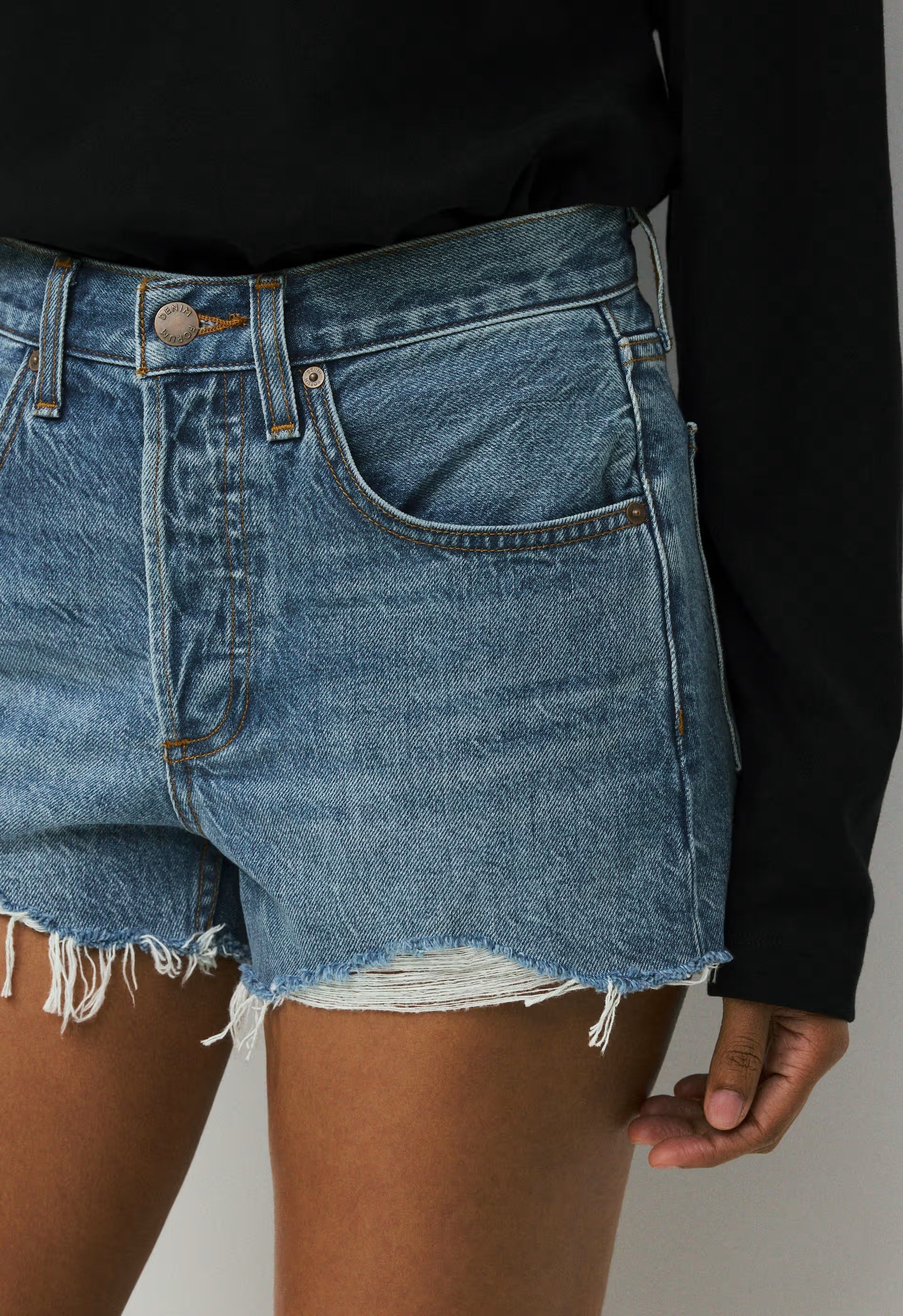 Denim Forum The ‘90s Vintage Hi-Rise Mini Denim Short - VINTAGE MEDIUM BLUE