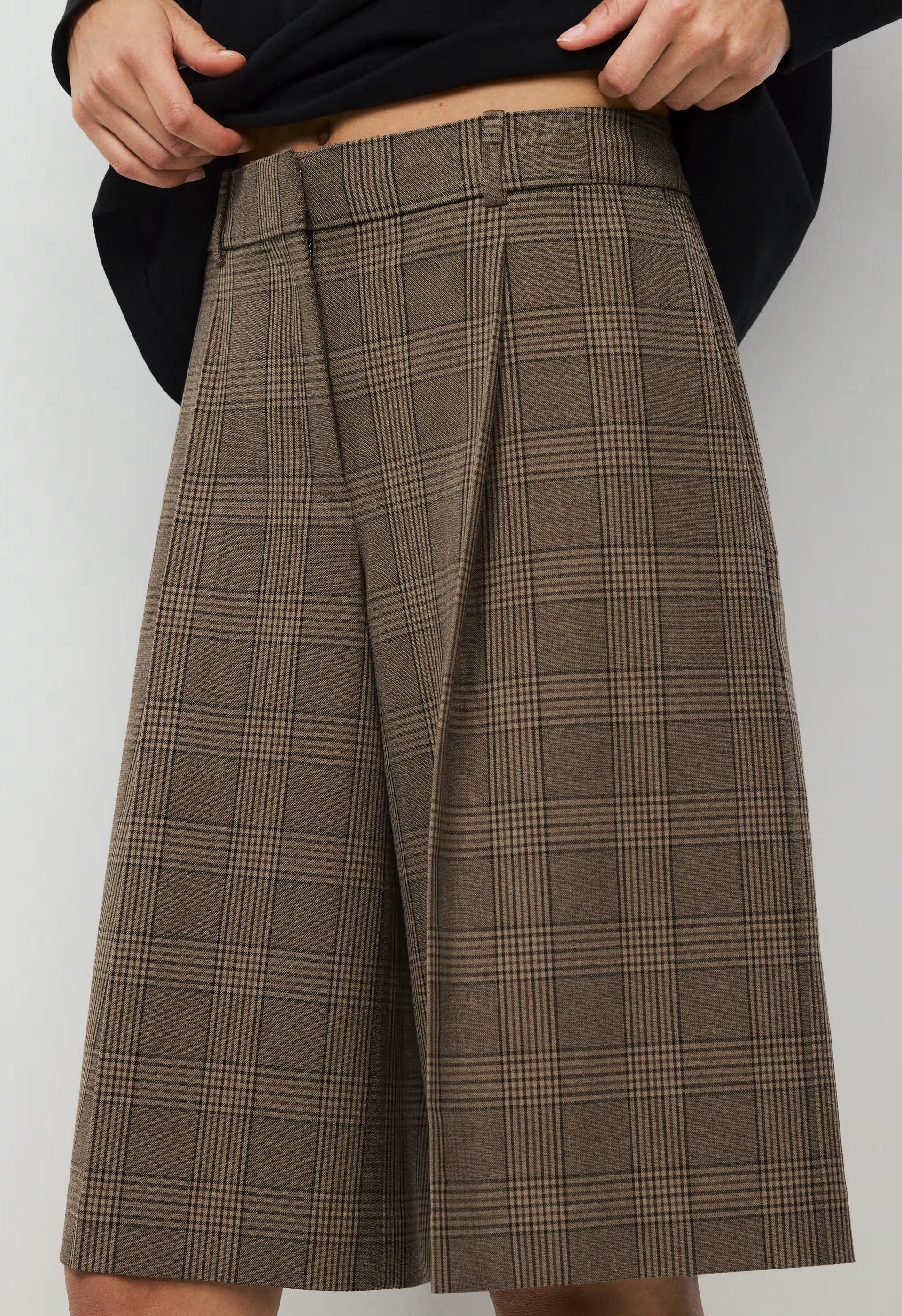 Touchpoint Short - Eversential™ Light - BROWN/TAUPE