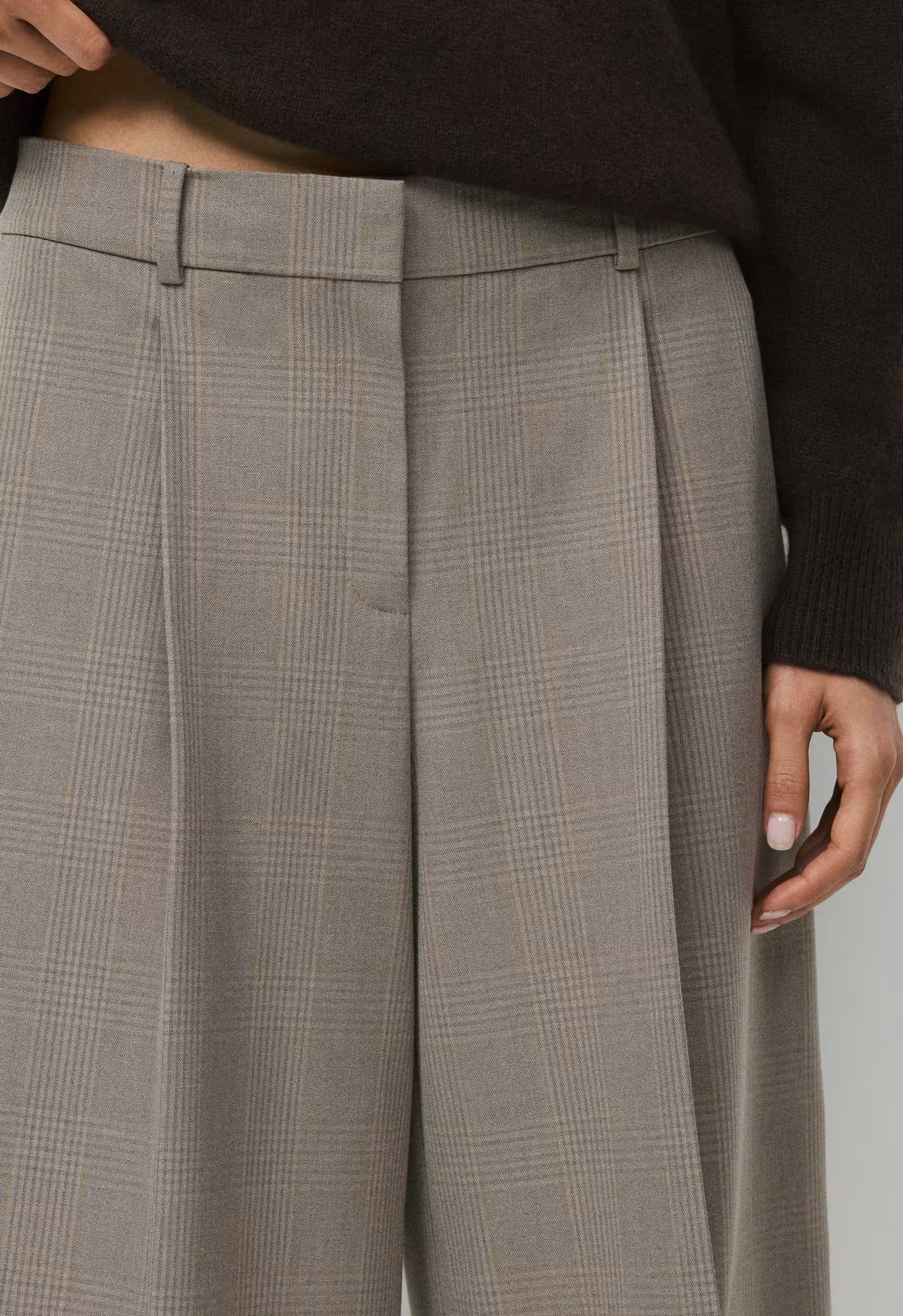 Touchpoint Short - Eversential™ Light - NOMAD TAUPE/COLA TPE