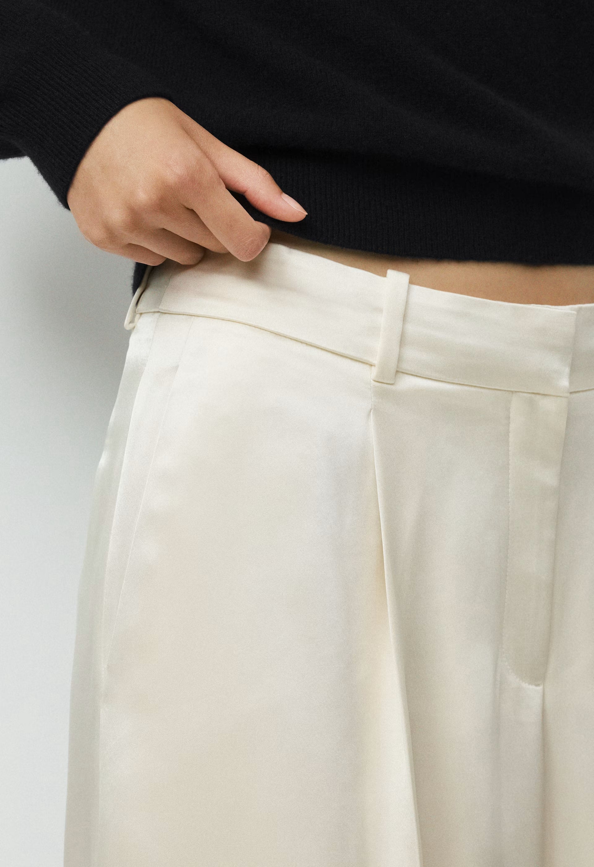 Touchpoint Satin Short - LIGHT BIRCH