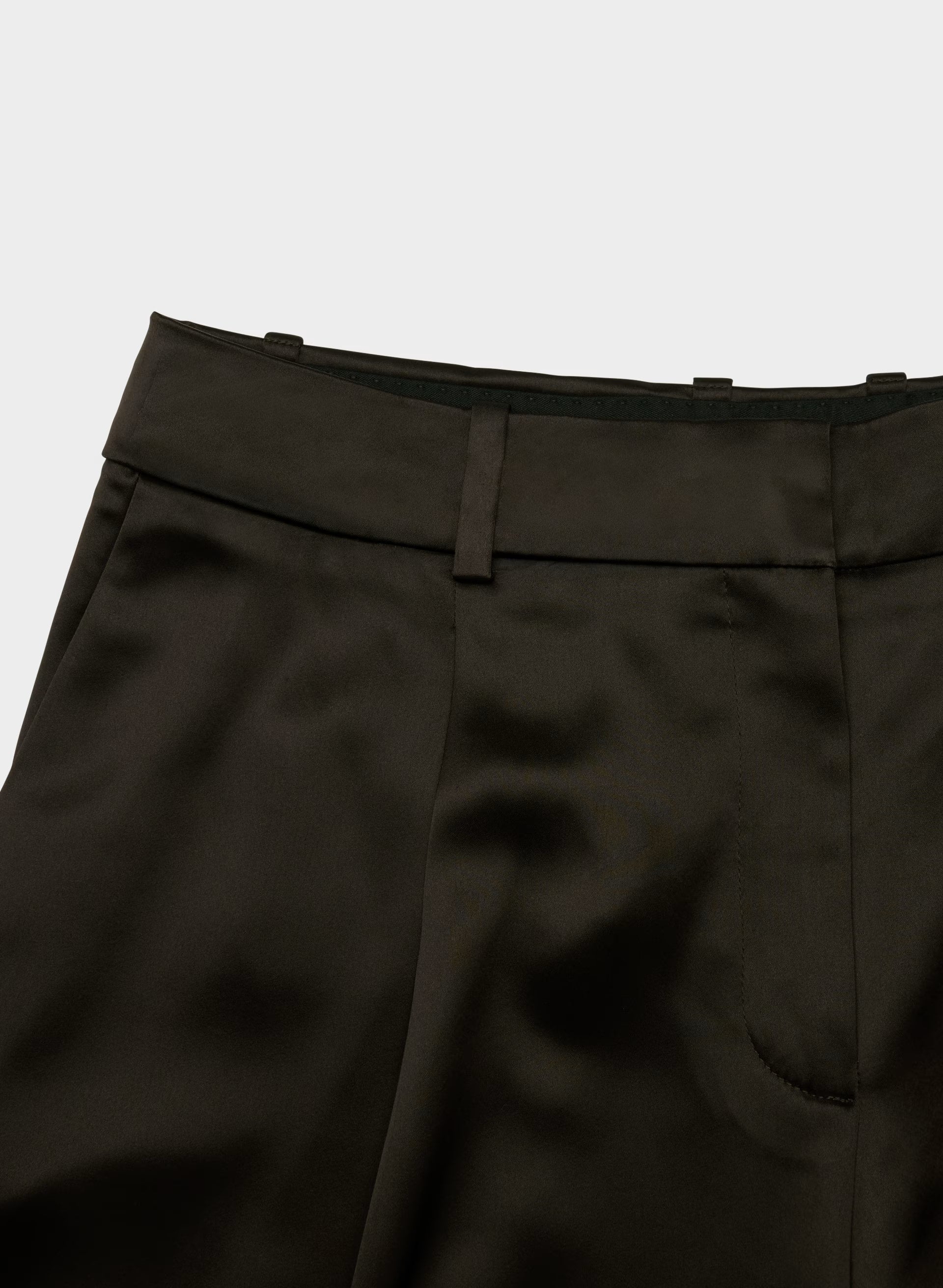 Touchpoint Satin Short - CACAO NIB BROWN