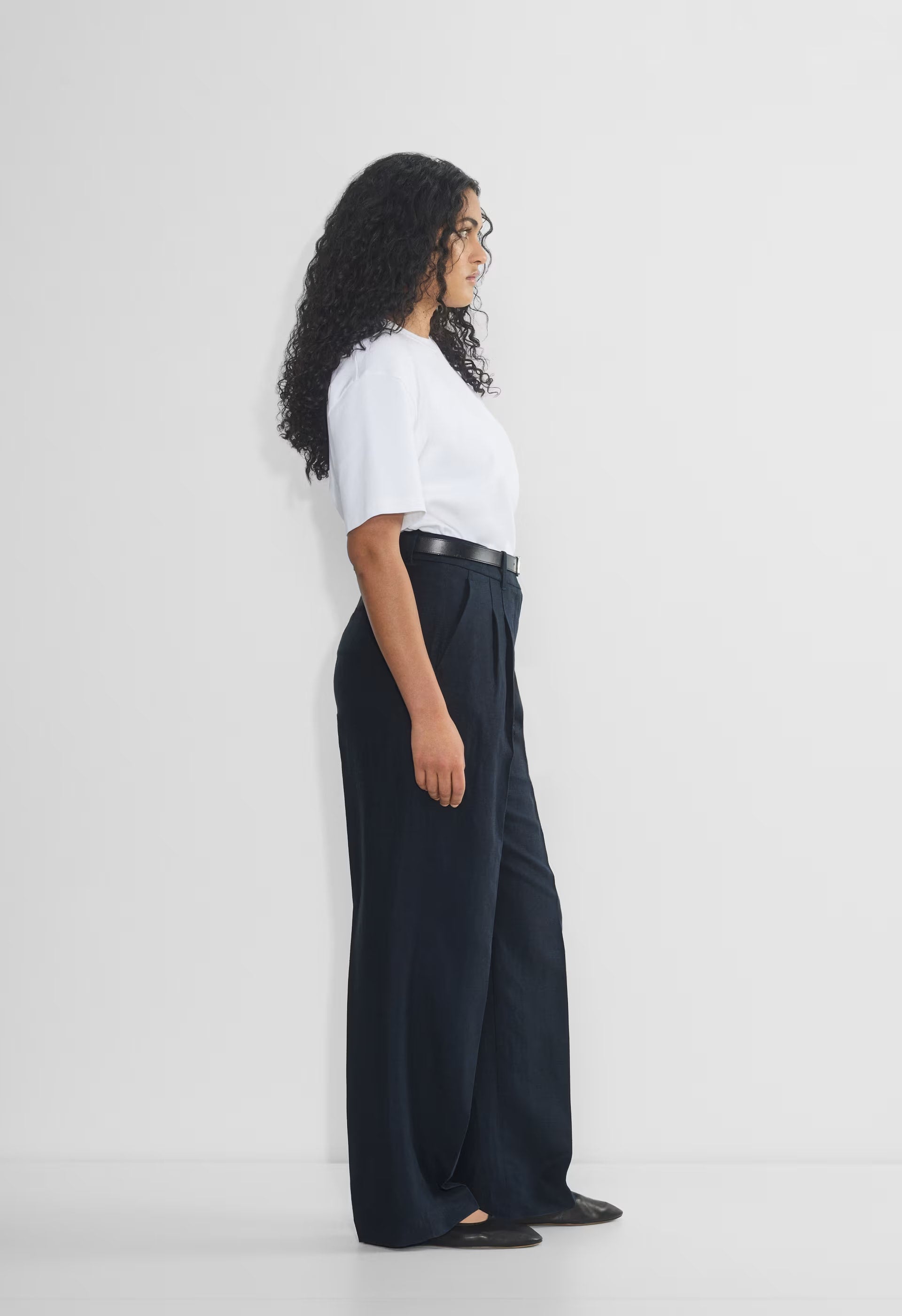 The Effortless Pant™ Curve-Fit - CruiseLinen™ - DARK NIGHT NAVY