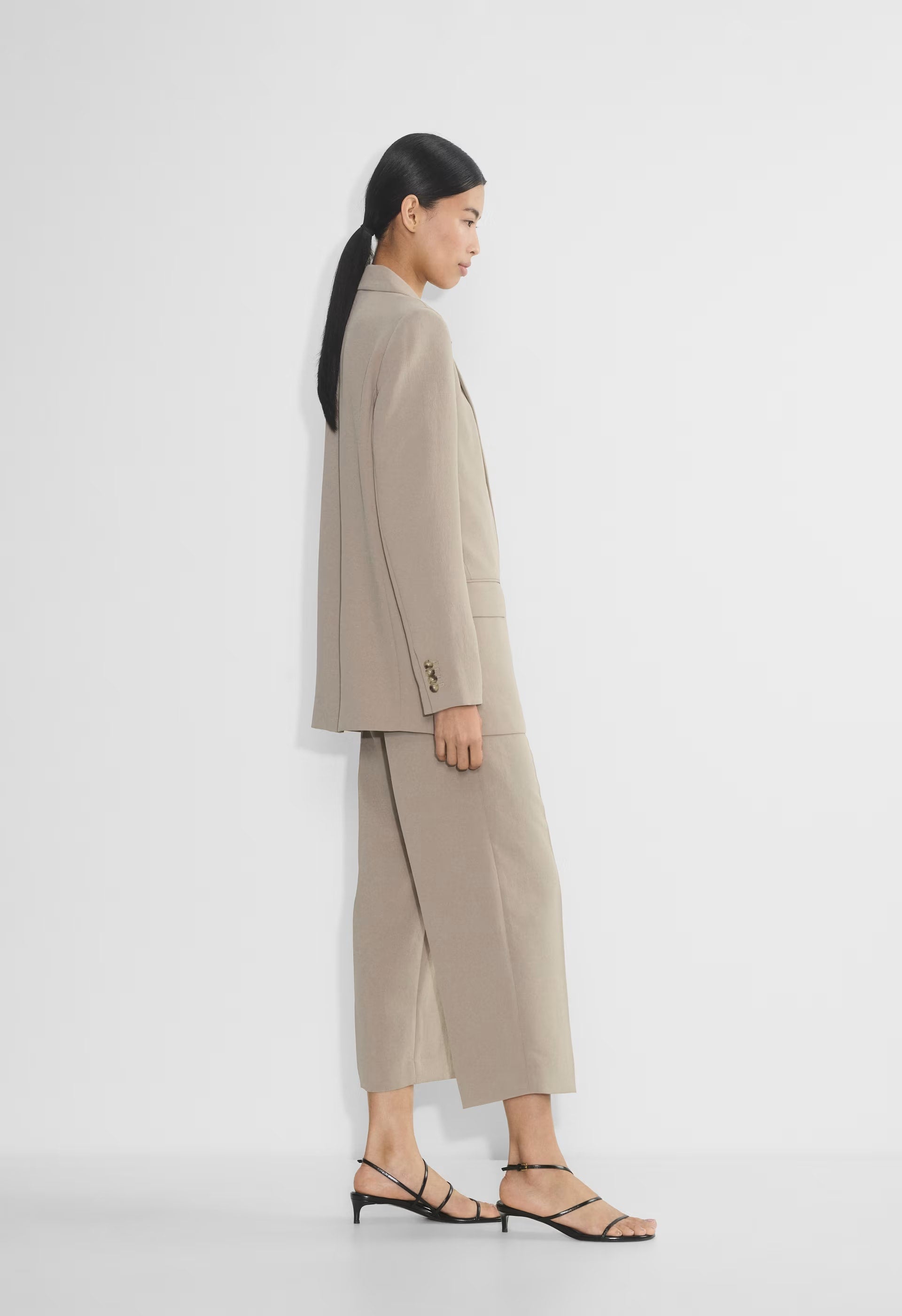 The Effortless Pant™ Cropped - Crepette™ - NOMAD TAUPE