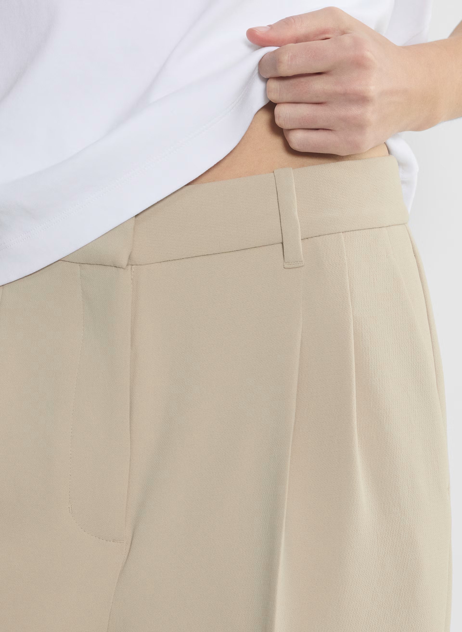 The Effortless Pant™ Cropped - Crepette™ - MARCONA BEIGE