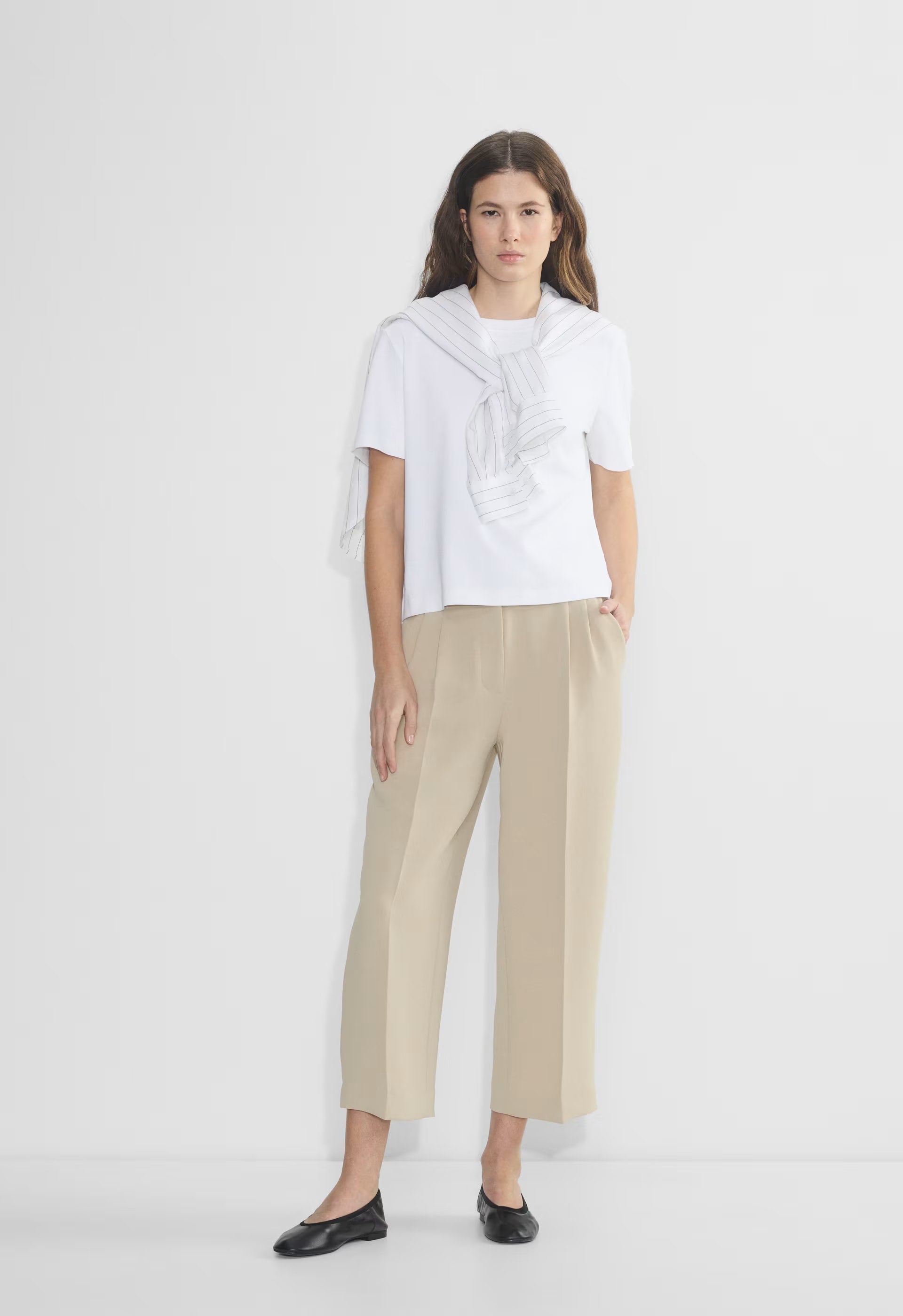 The Effortless Pant™ Cropped - Crepette™ - MARCONA BEIGE