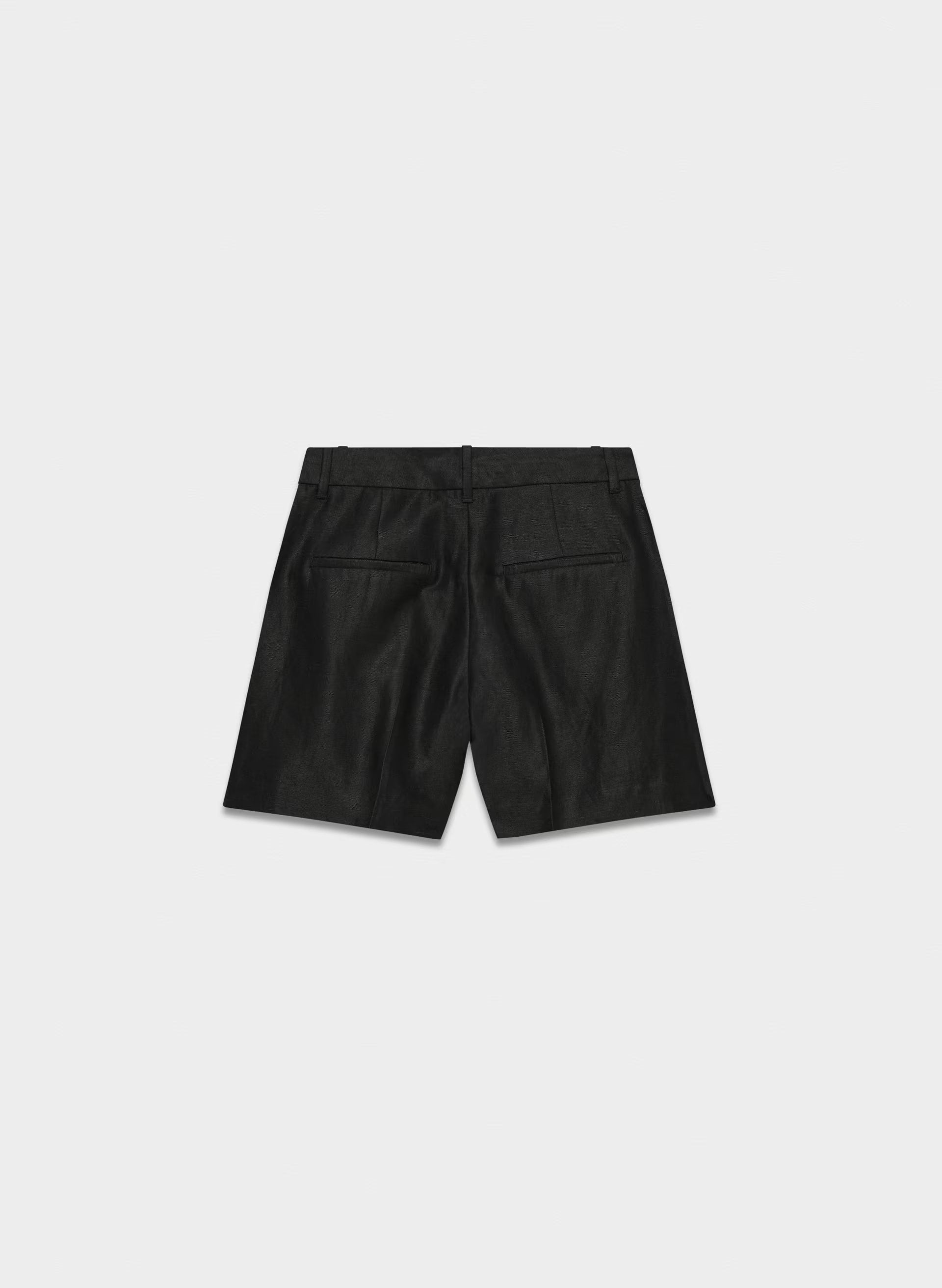 The Effortless Short™ Mid-Thigh - CruiseLinen™ - BLACK