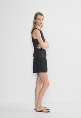 The Effortless Short™ Mid-Thigh - CruiseLinen™ - BLACK