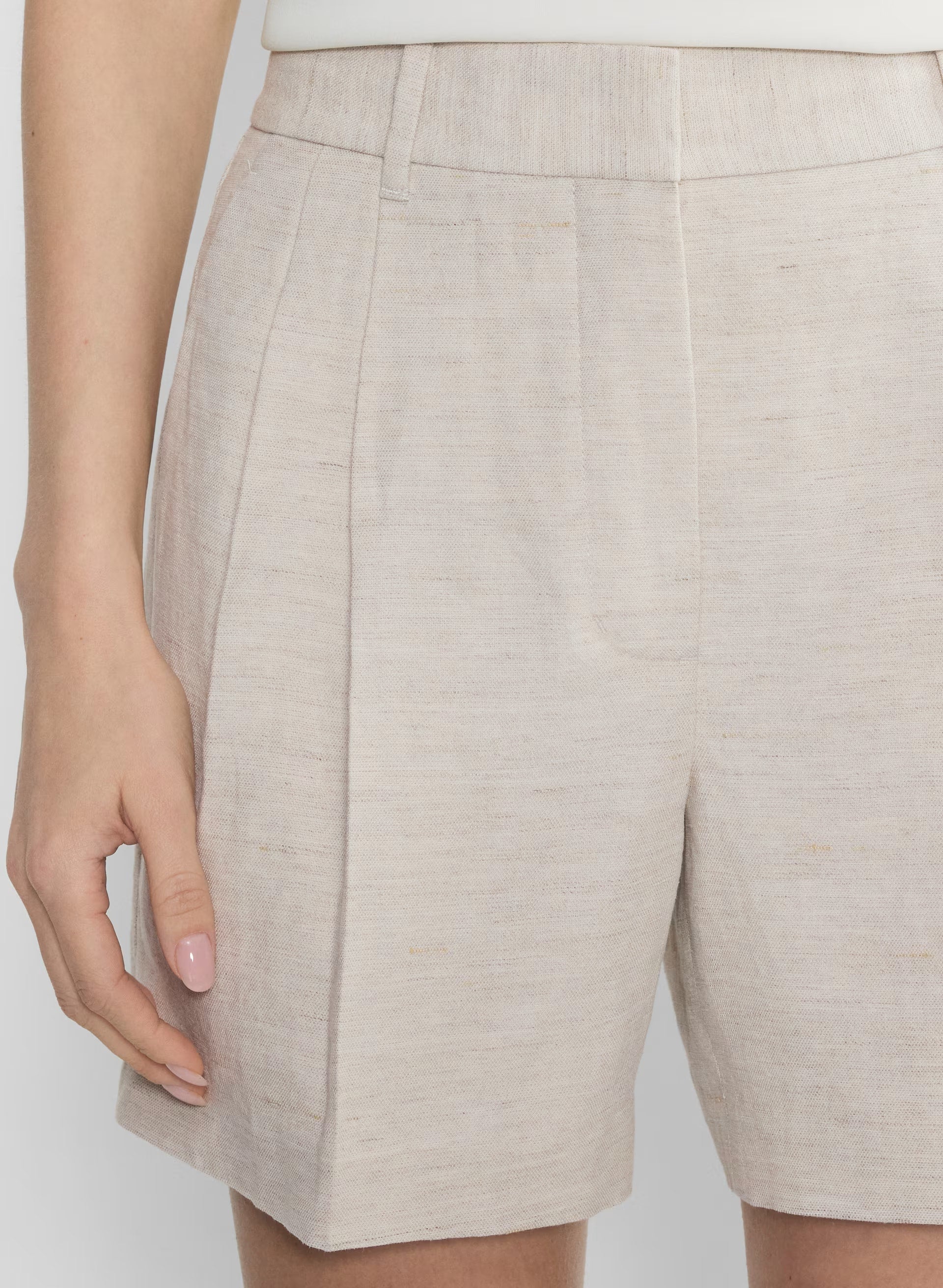 The Effortless Short™ Mid-Thigh - CruiseLinen™ - NATURAL ECRU