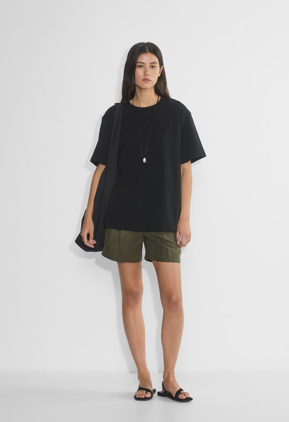 The Effortless Short™ Mid-Thigh - CruiseLinen™ - DARK OLIVE