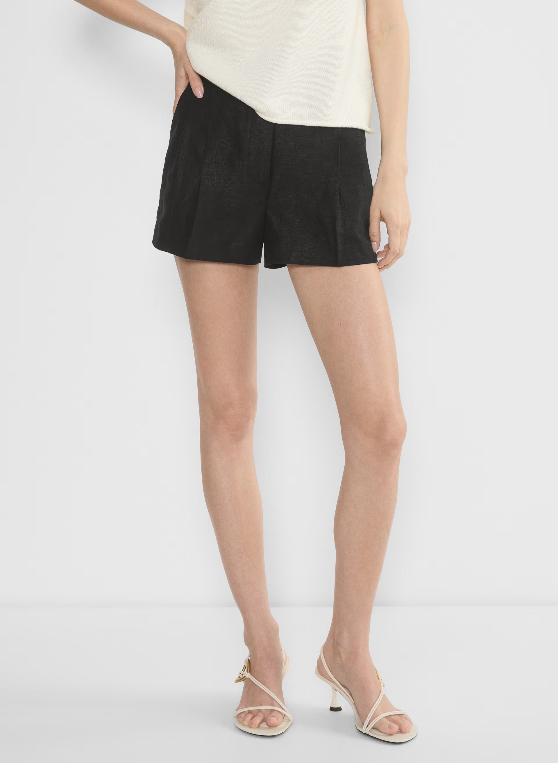 The Effortless Short™ Mini - CruiseLinen™ - BLACK
