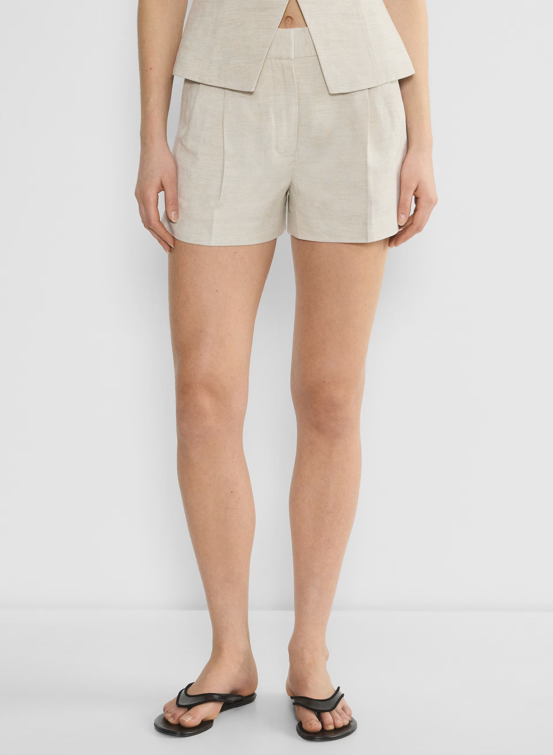 The Effortless Short™ Mini - CruiseLinen™ - NATURAL ECRU
