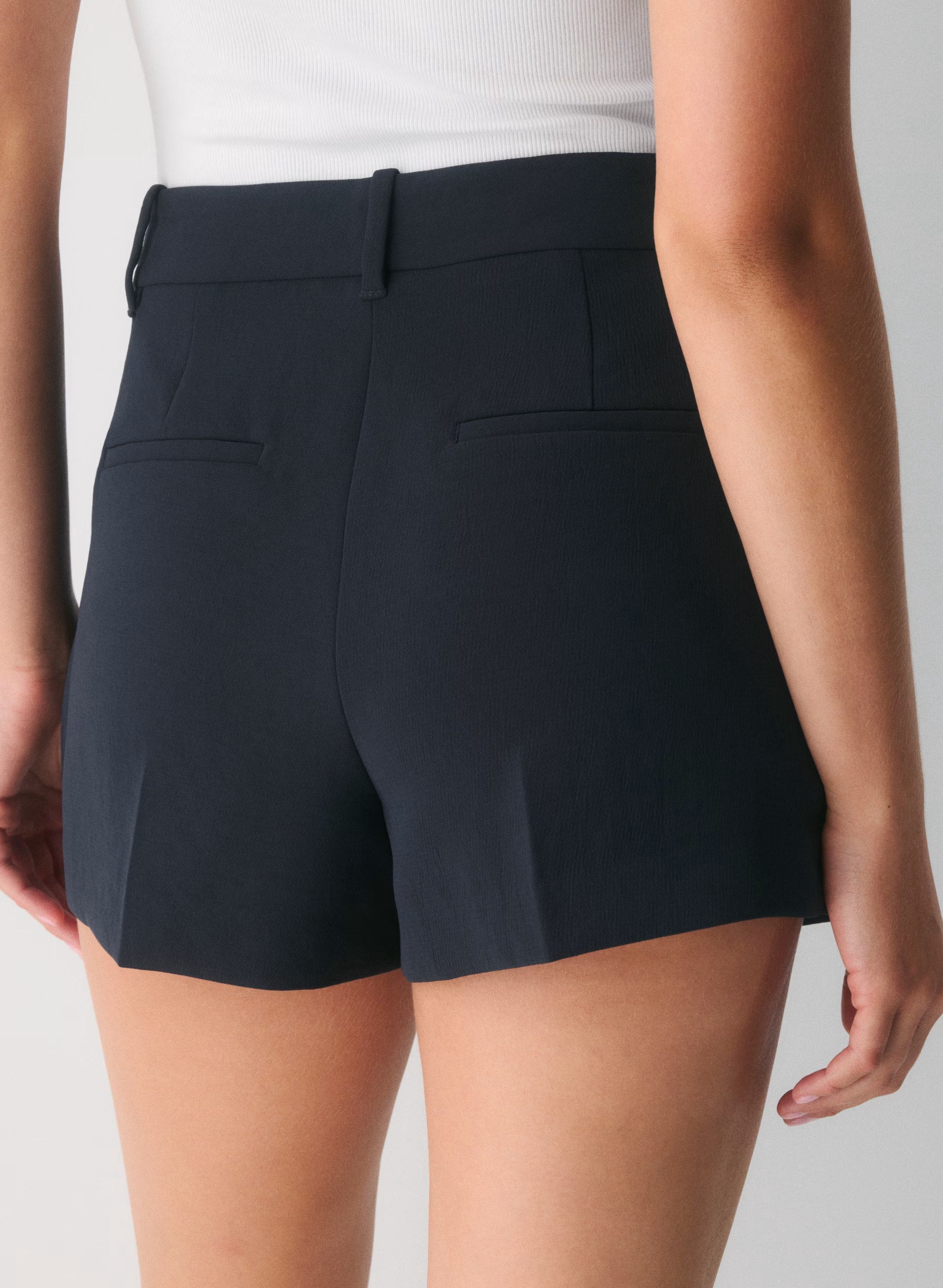 The Effortless Short™ Curve-fit Mini - Crepette™ - DARK NIGHT NAVY